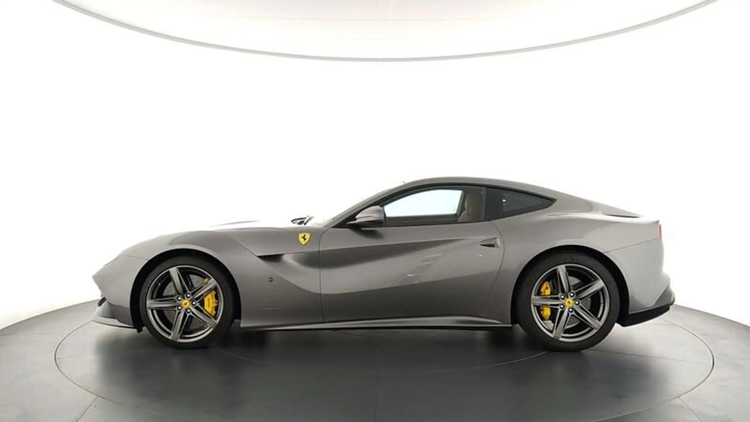 Ferrari - F12