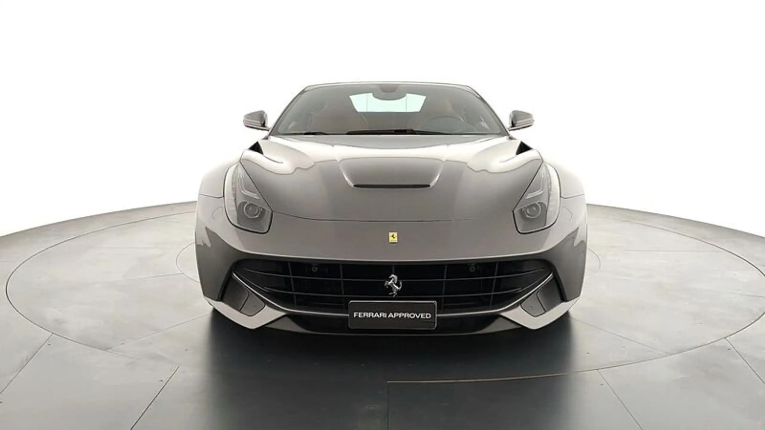 Ferrari - F12