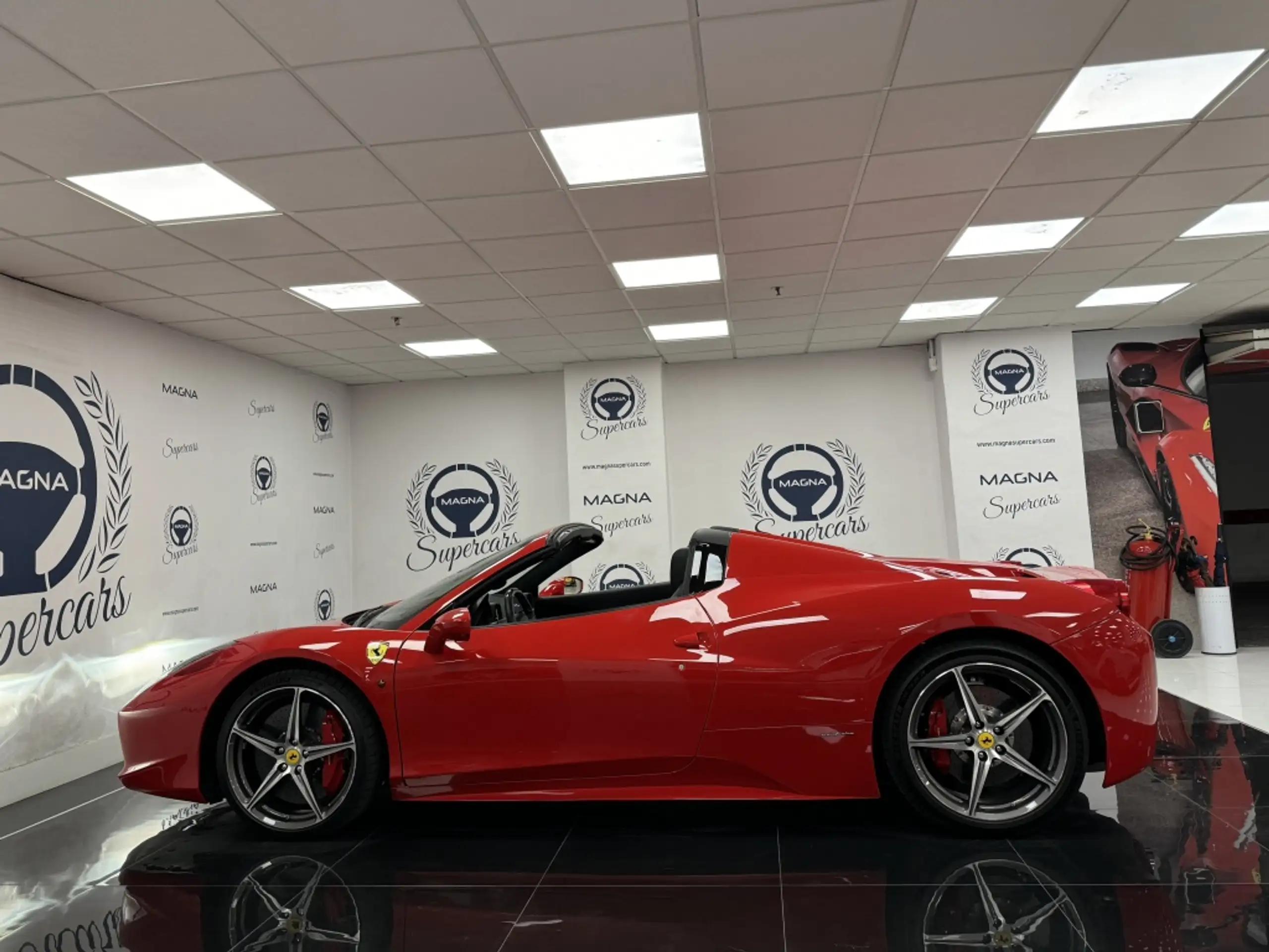 Ferrari - 458