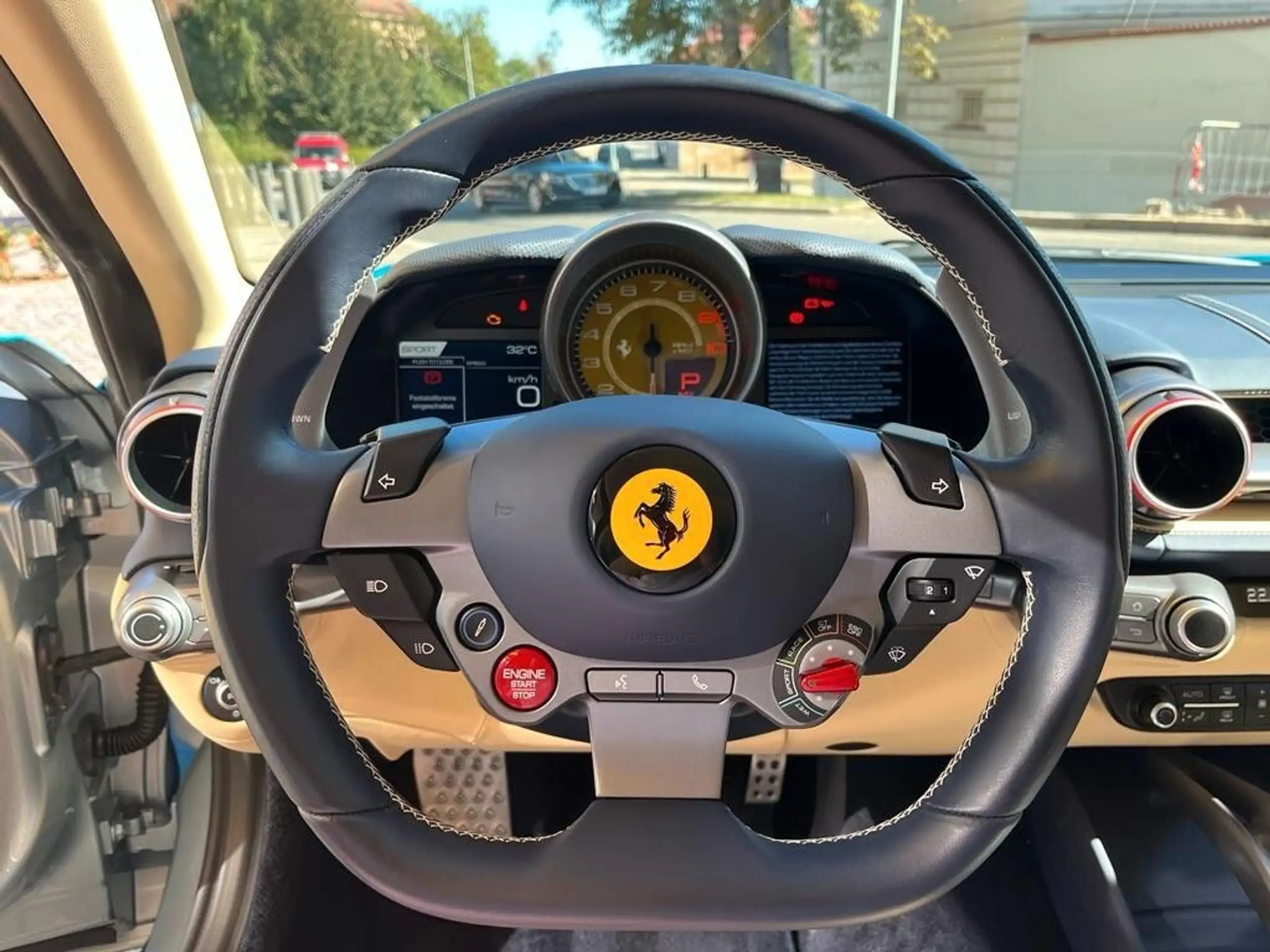 Ferrari - 812