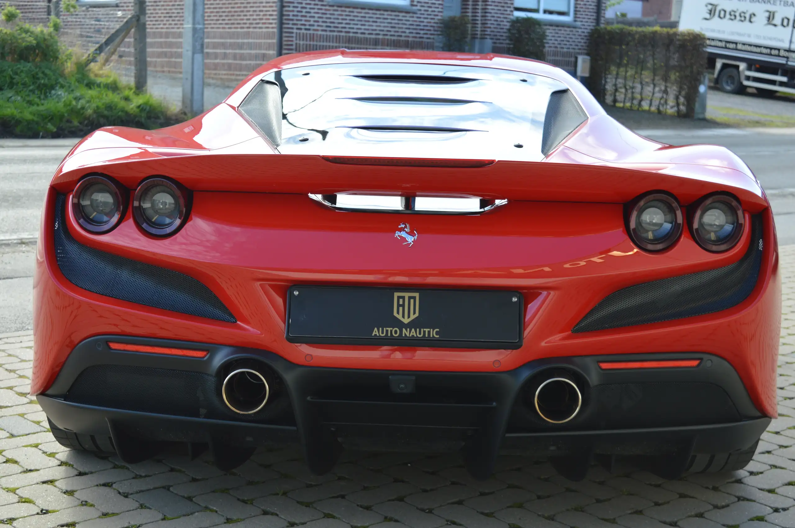 Ferrari - F8 Tributo