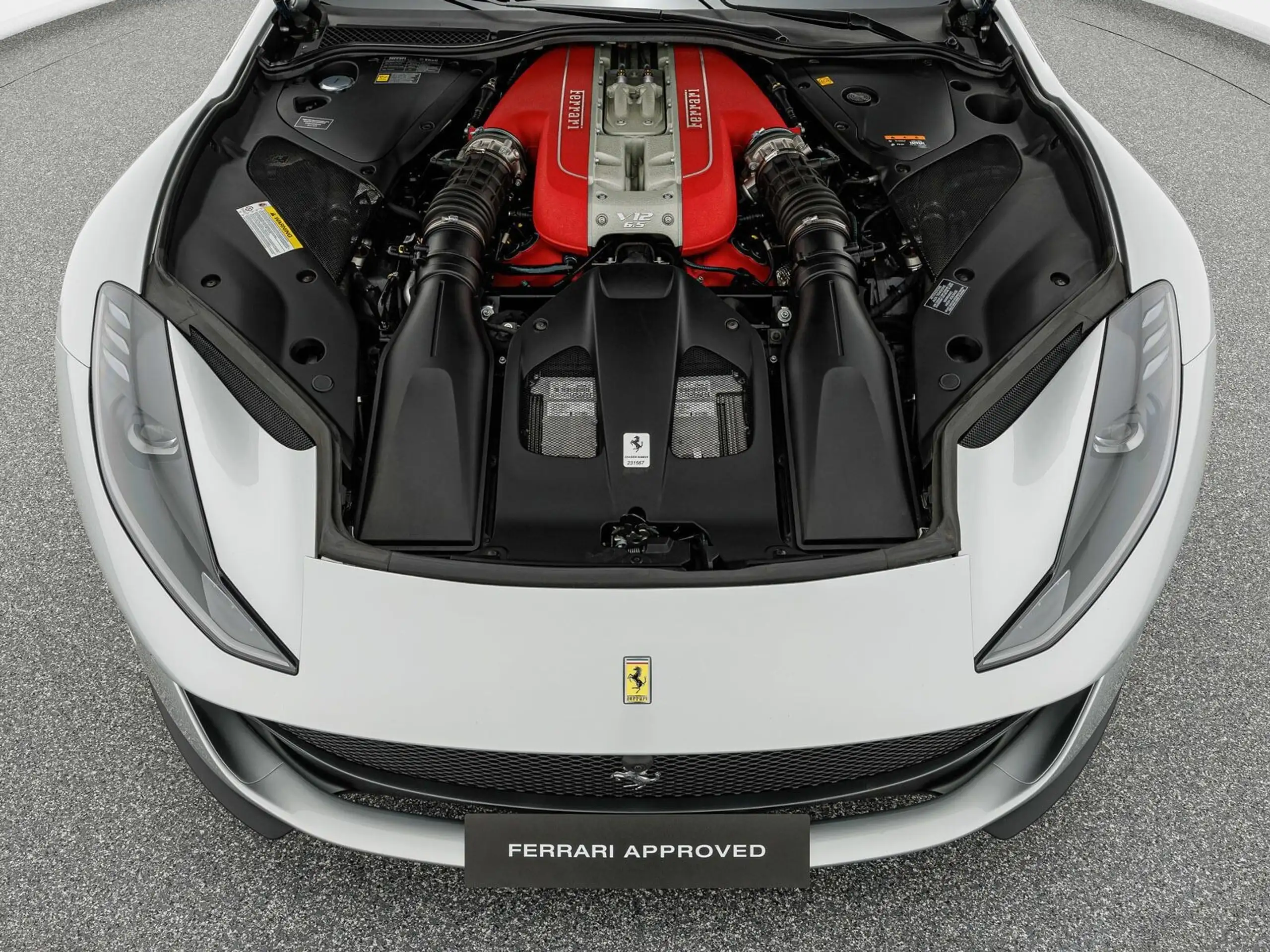 Ferrari - 812