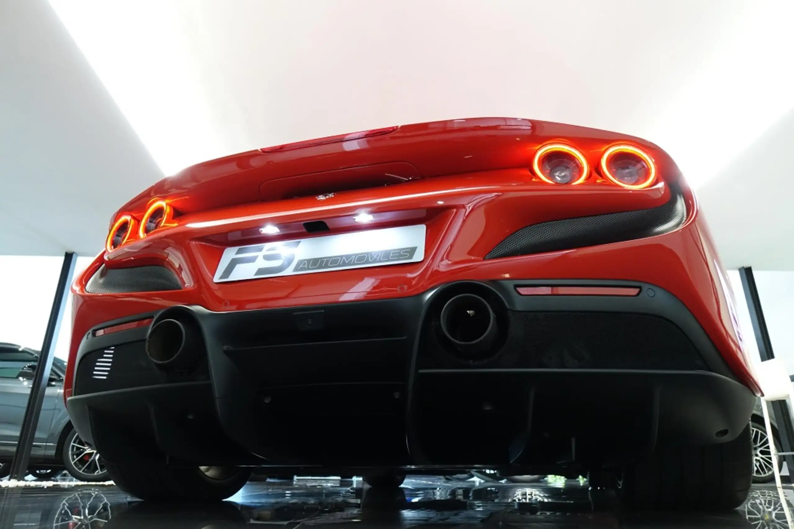 Ferrari - F8 Tributo