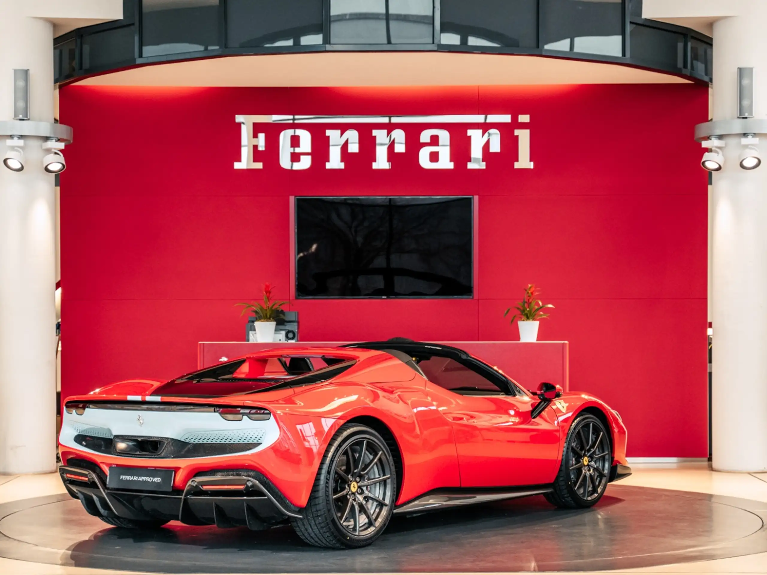 Ferrari - 296