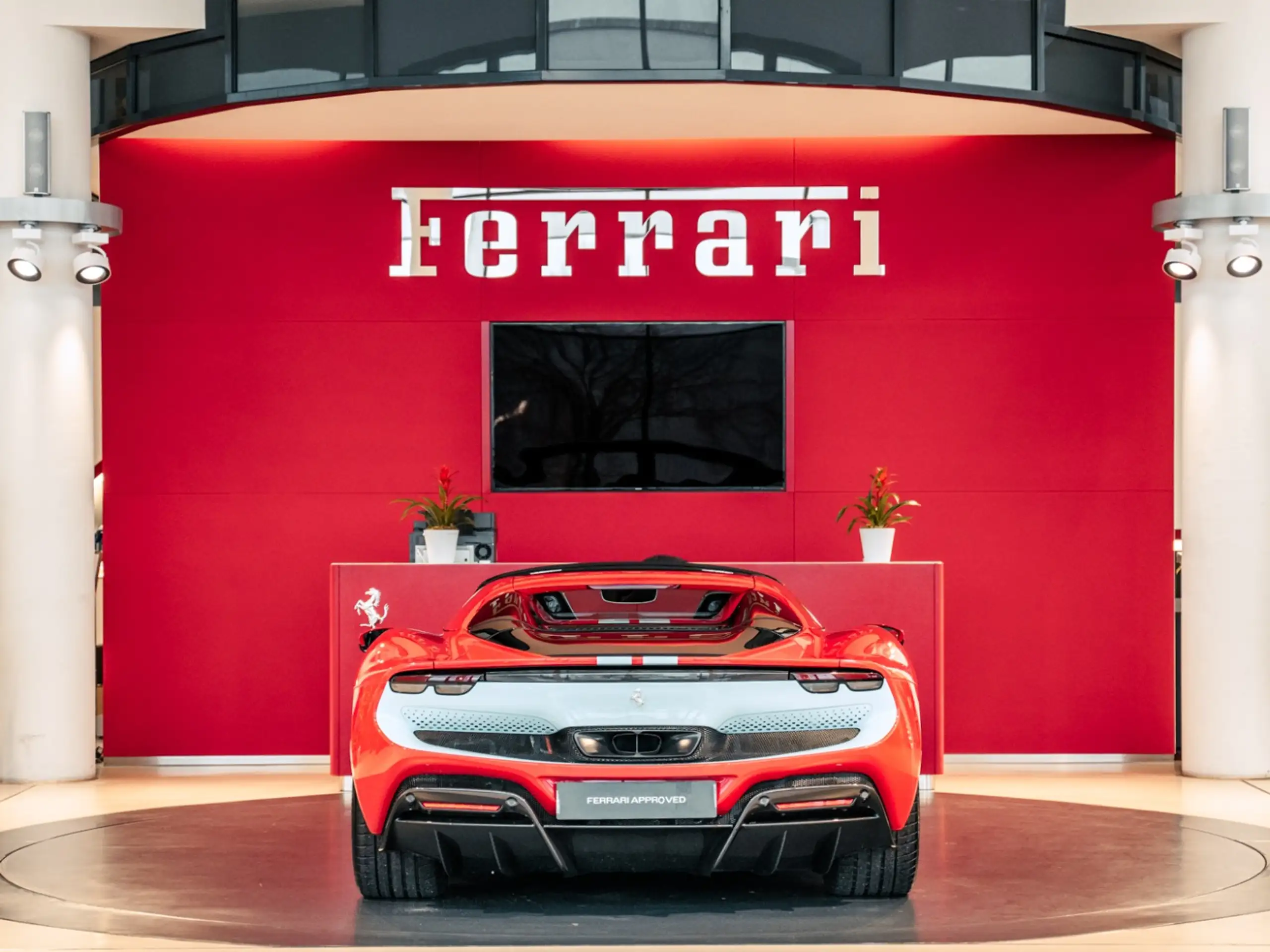 Ferrari - 296