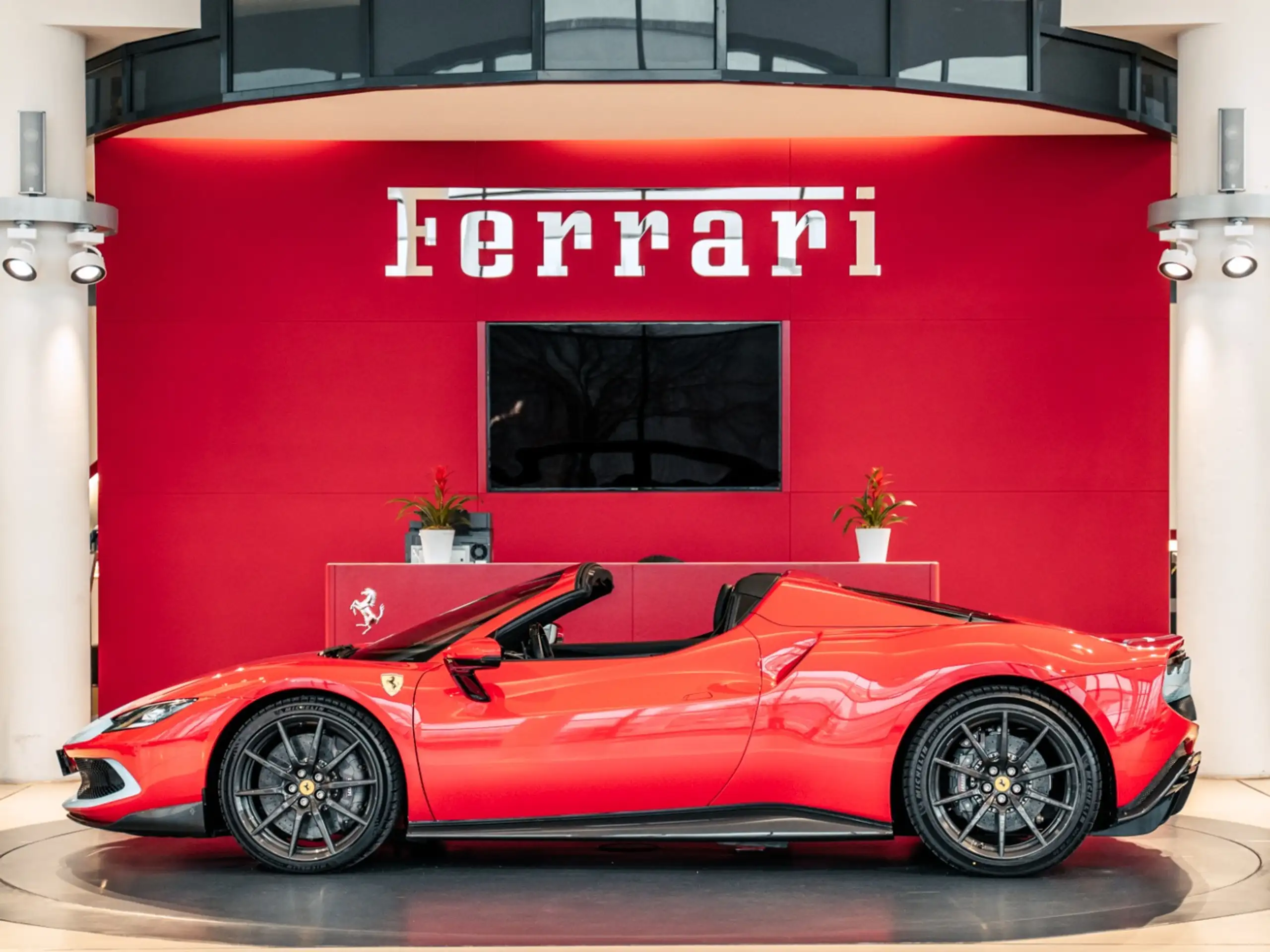 Ferrari - 296