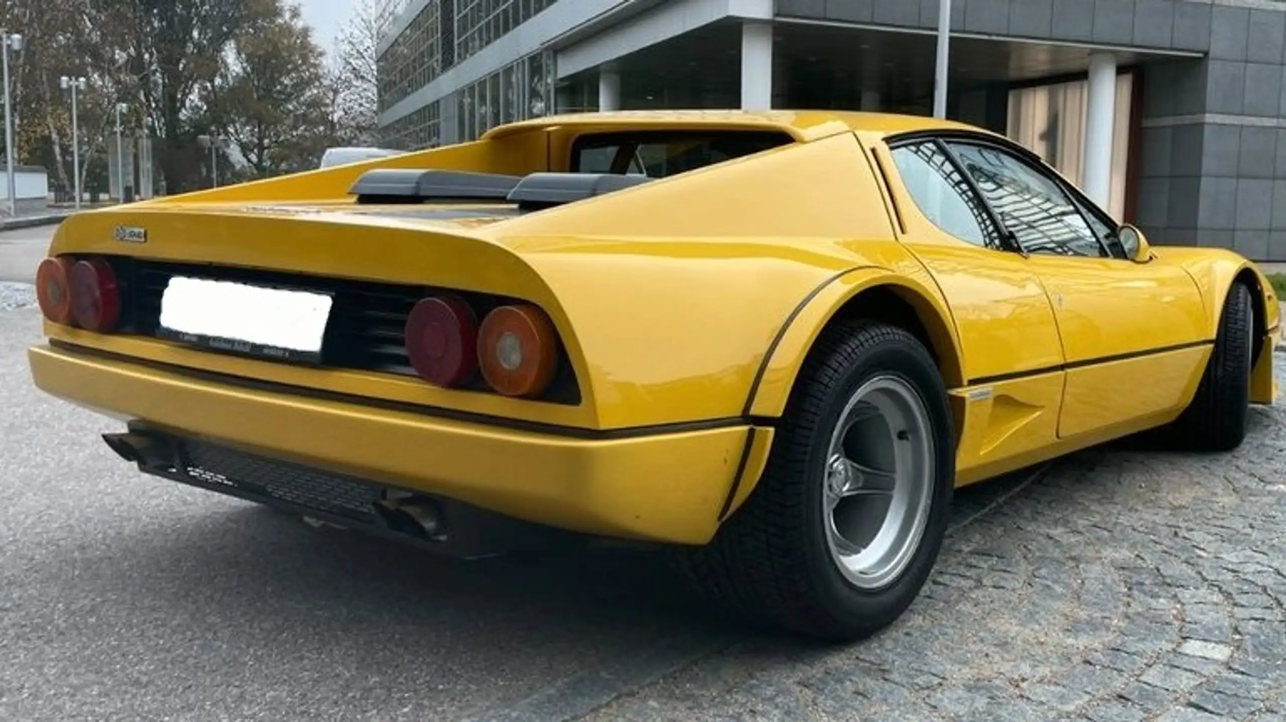 Ferrari - 512