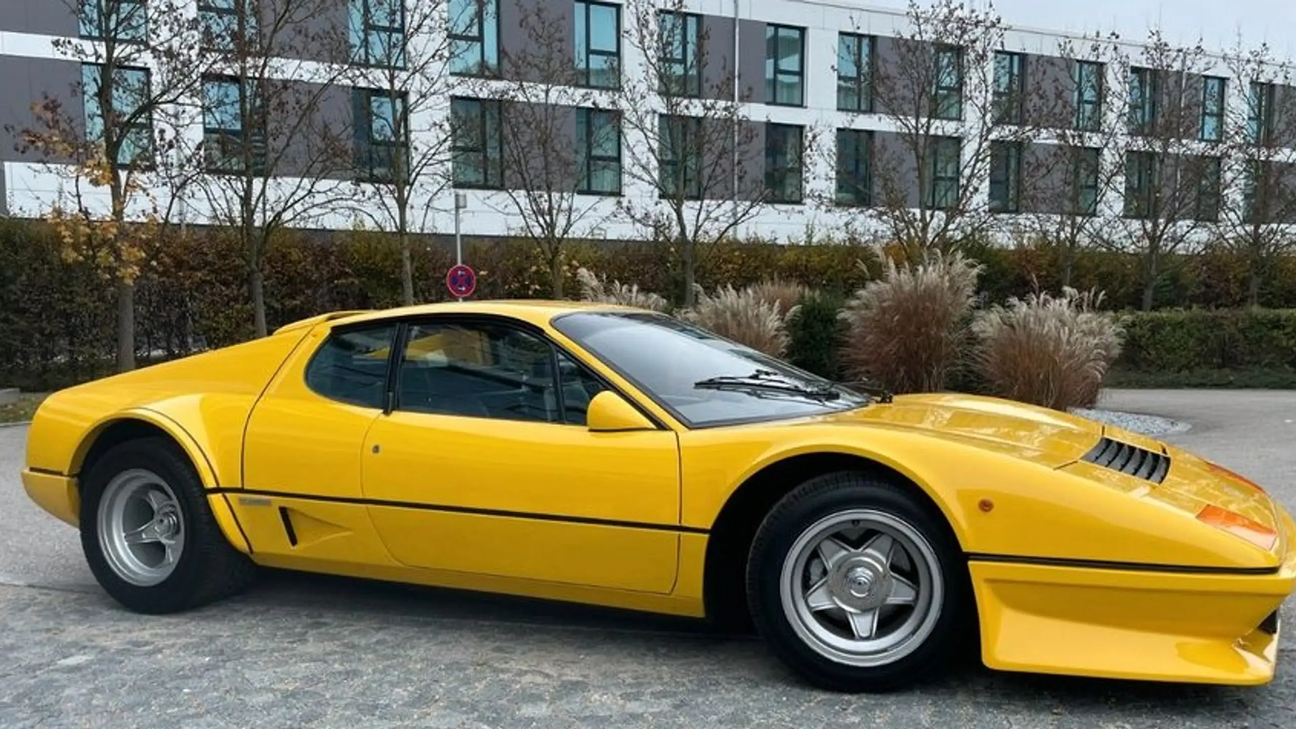 Ferrari - 512