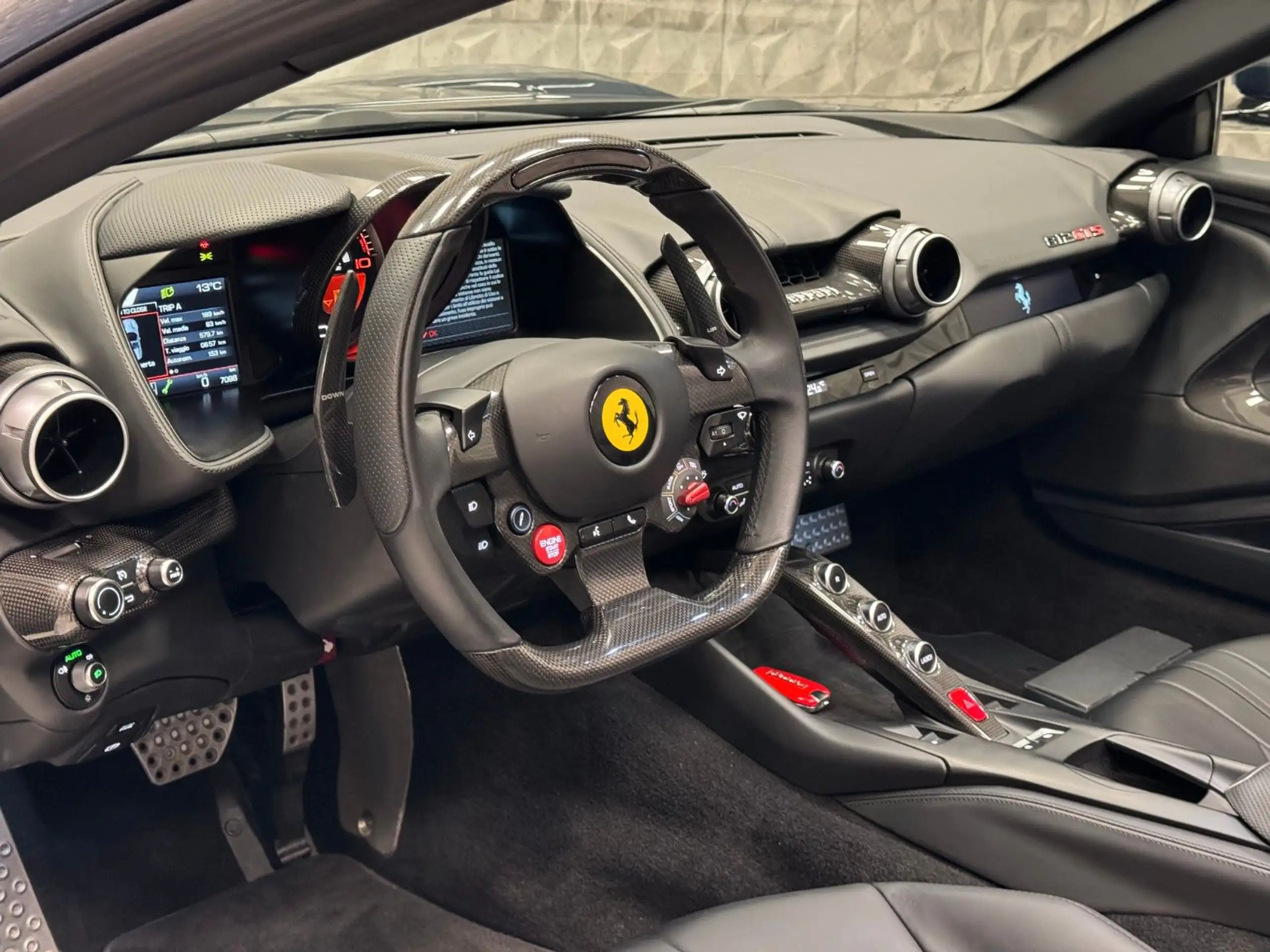 Ferrari - 812