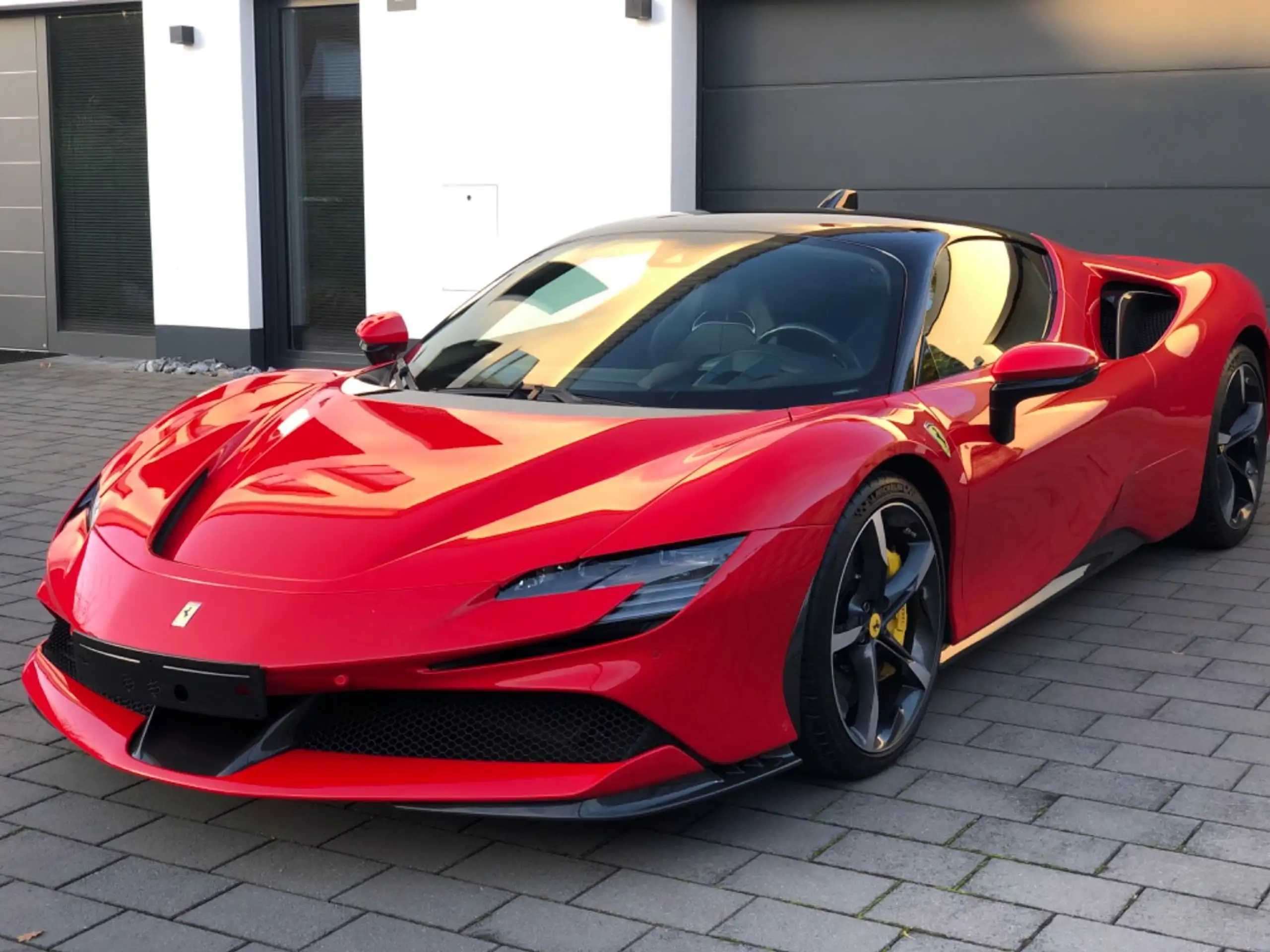 Ferrari - SF90 Stradale