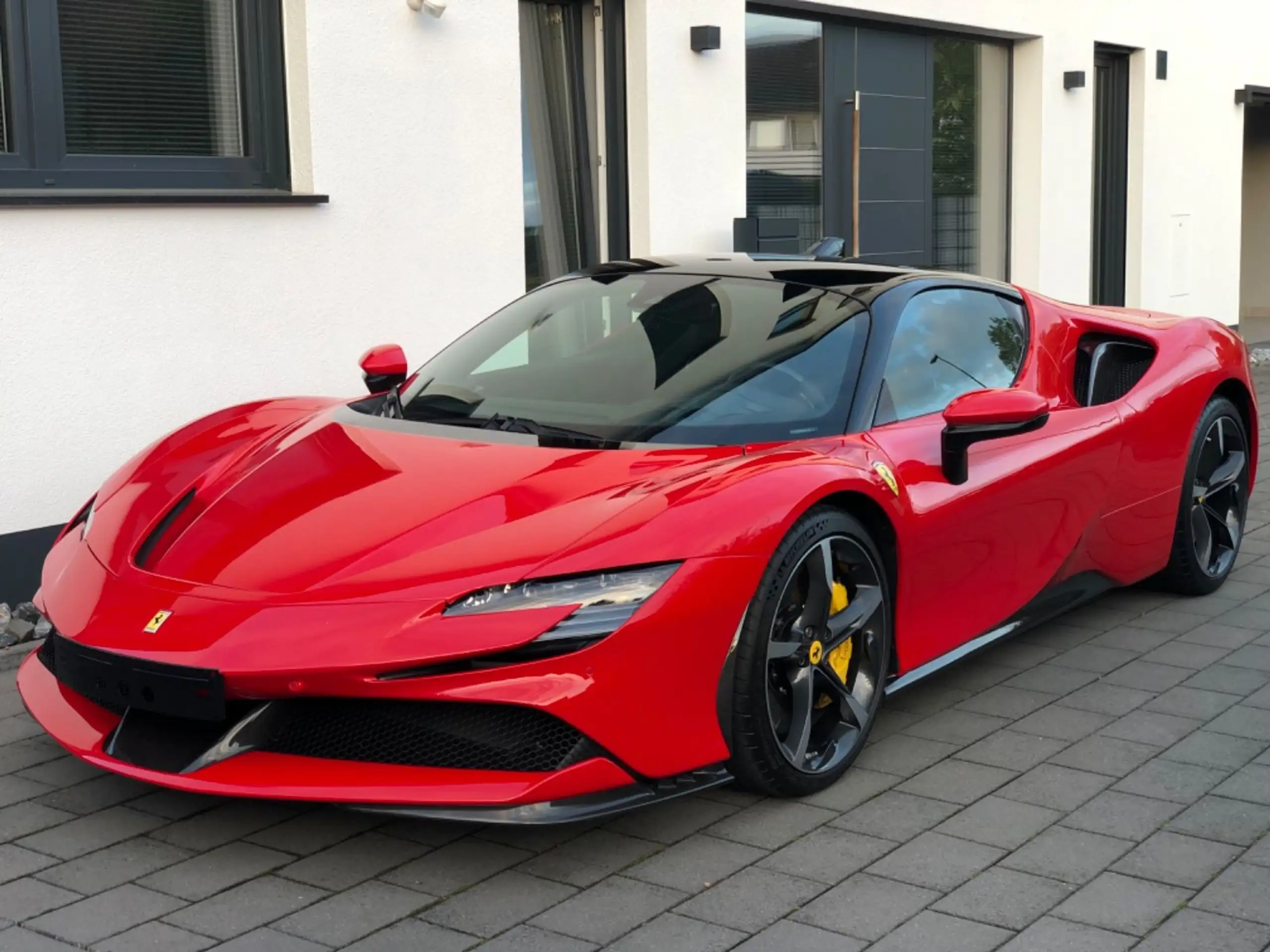 Ferrari - SF90 Stradale