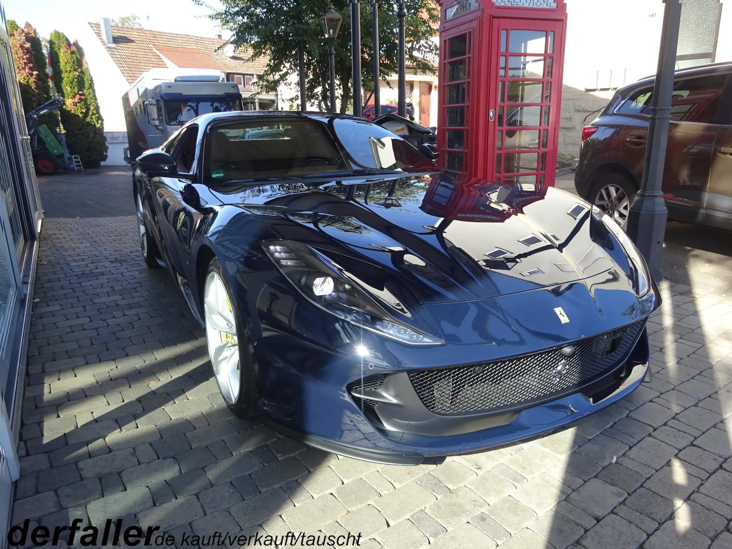 Ferrari - 812