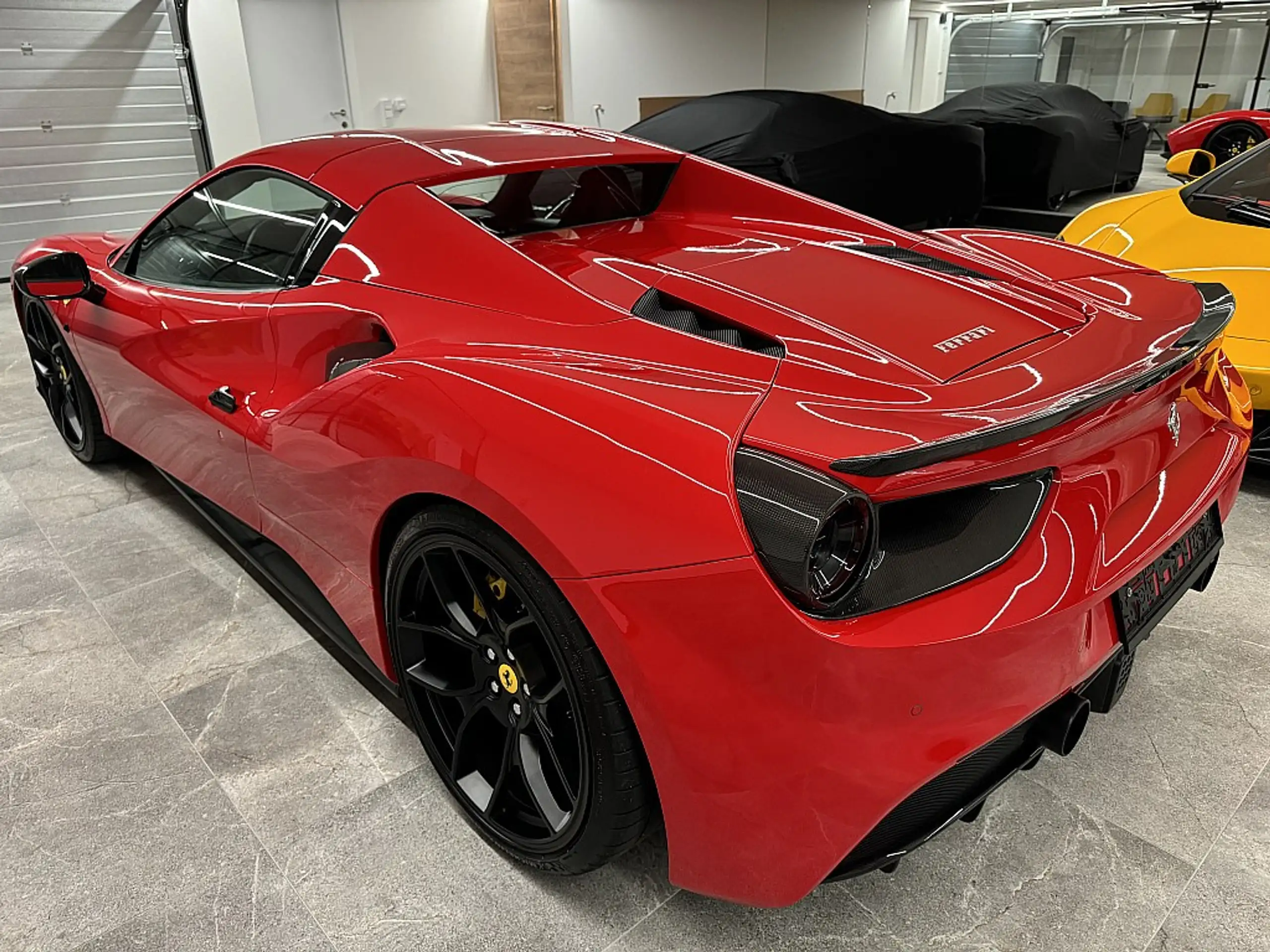 Ferrari - 488