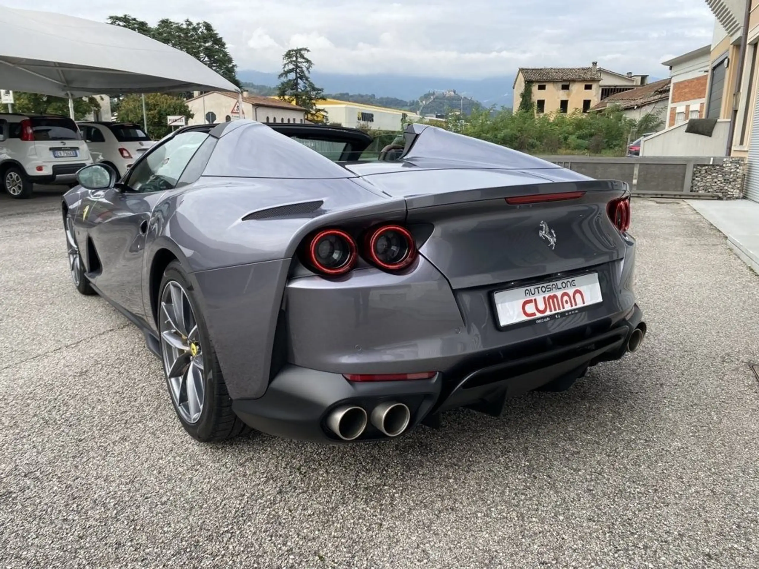 Ferrari - 812