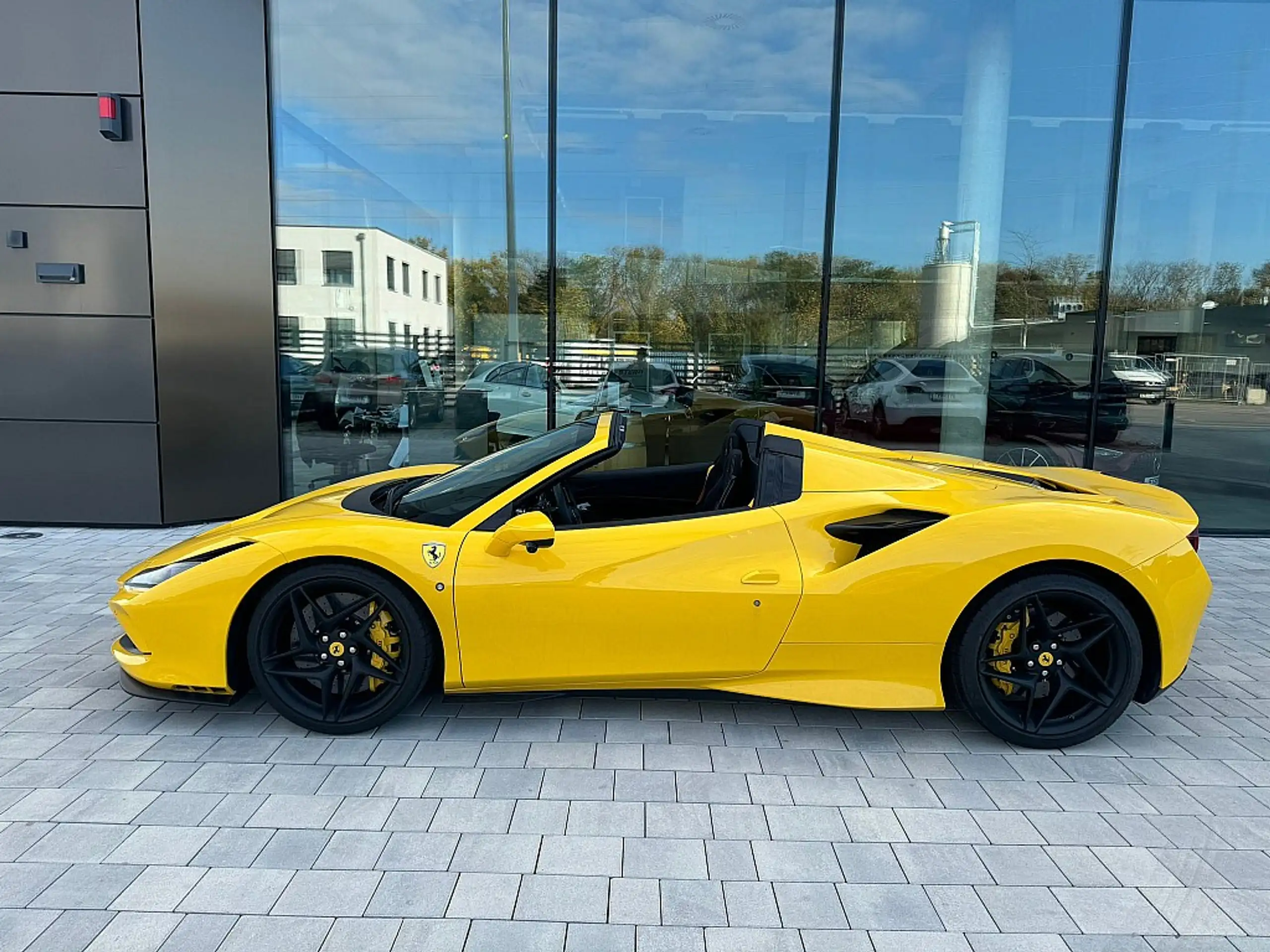 Ferrari - F8 Spider