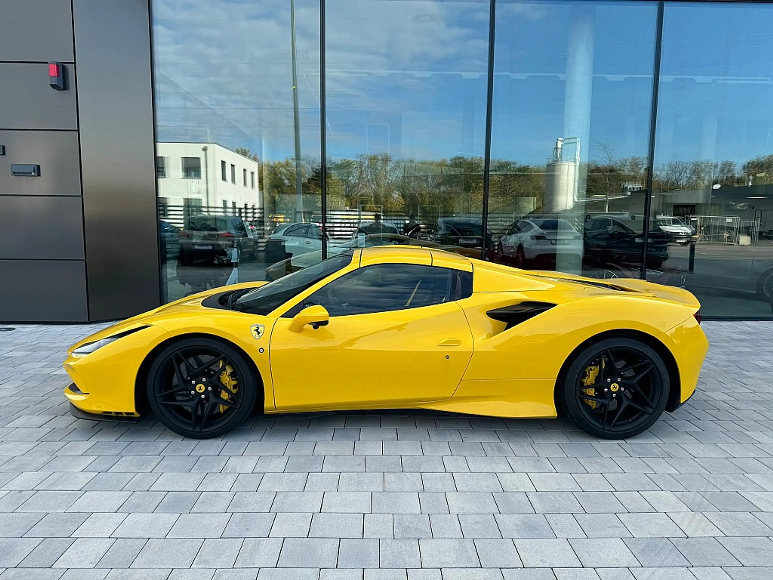 Ferrari - F8 Spider