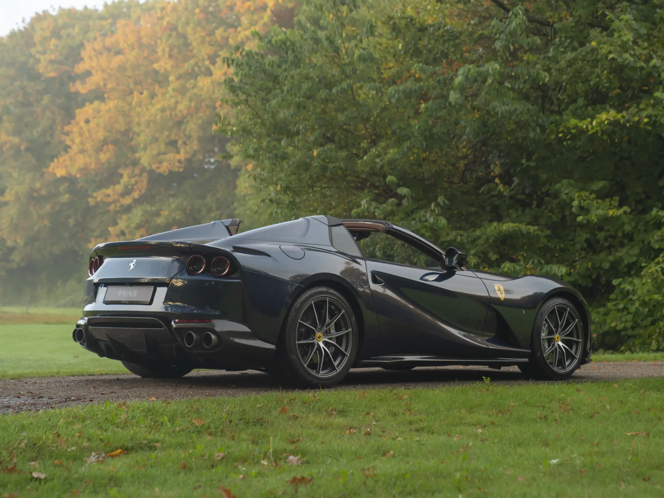 Ferrari - 812