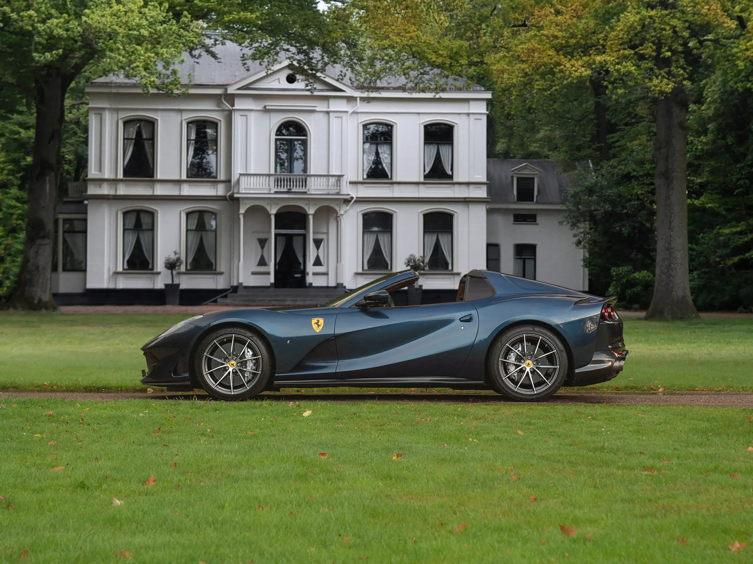 Ferrari - 812