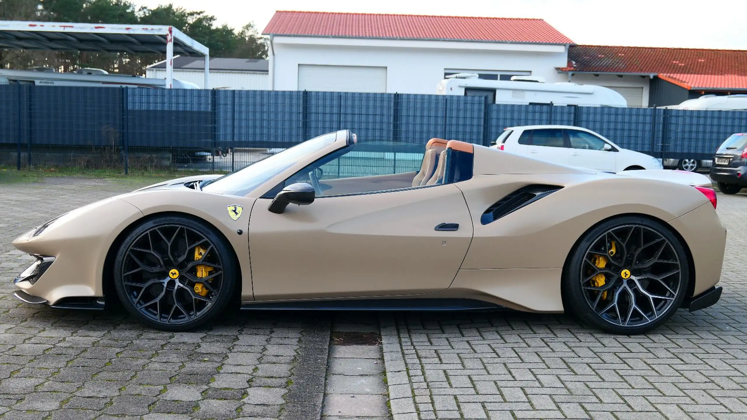 Ferrari - 488