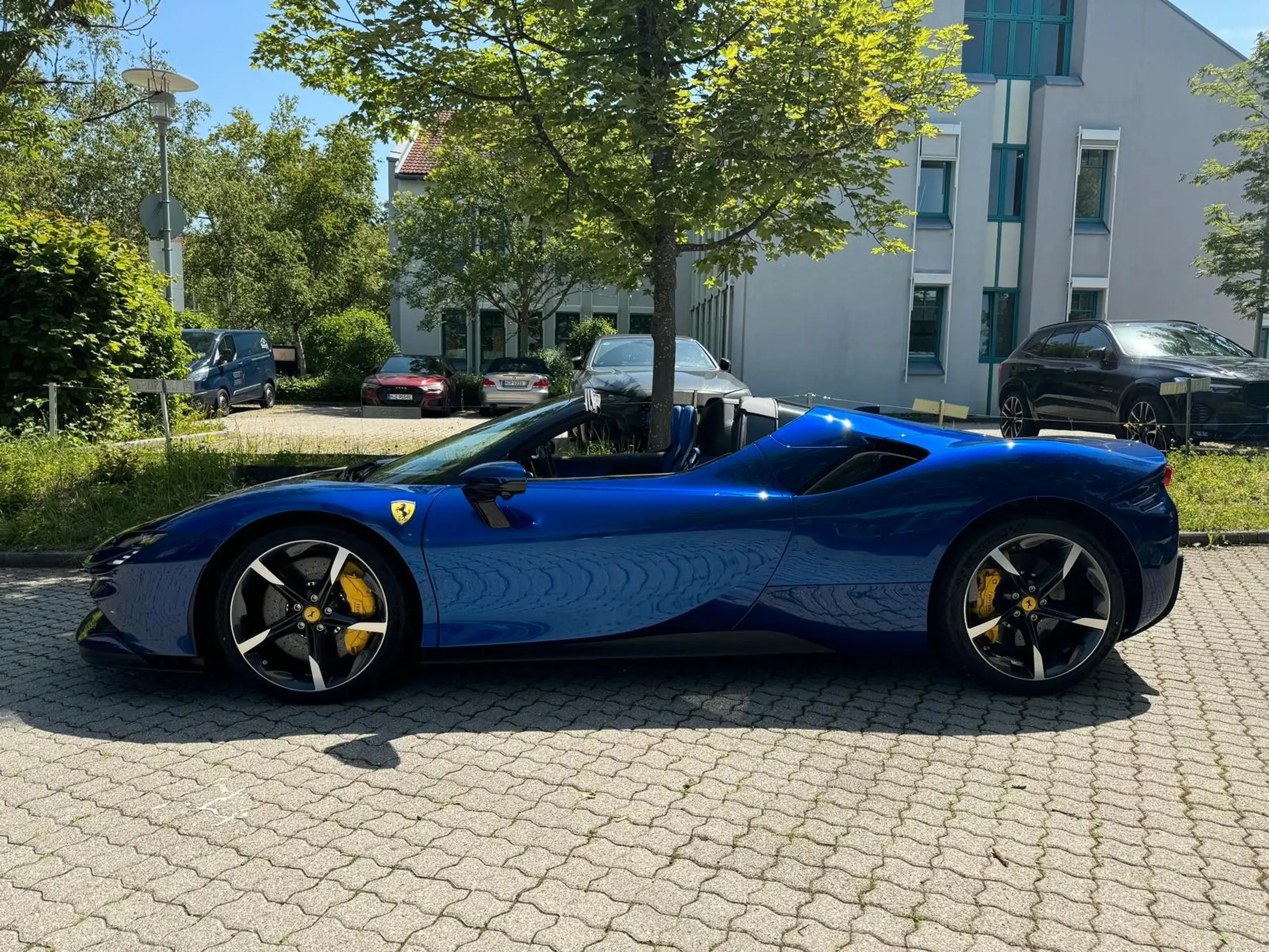 Ferrari - SF90 Spider