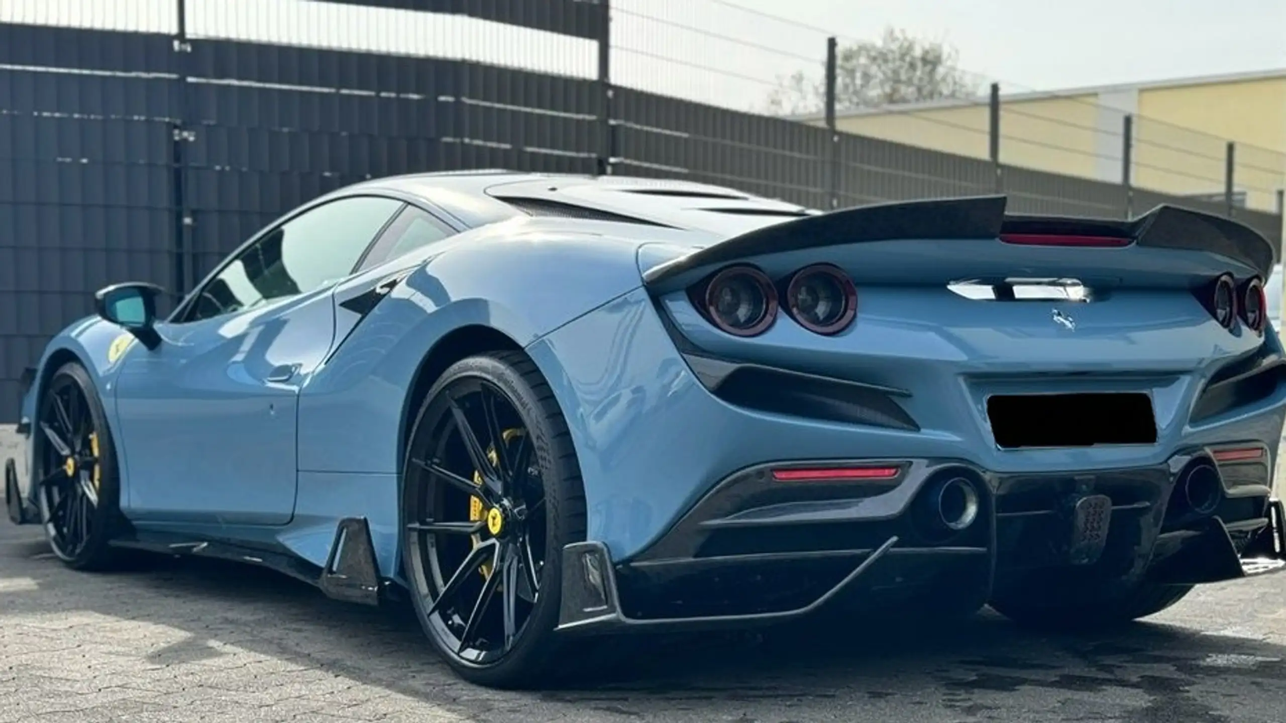 Ferrari - F8 Tributo