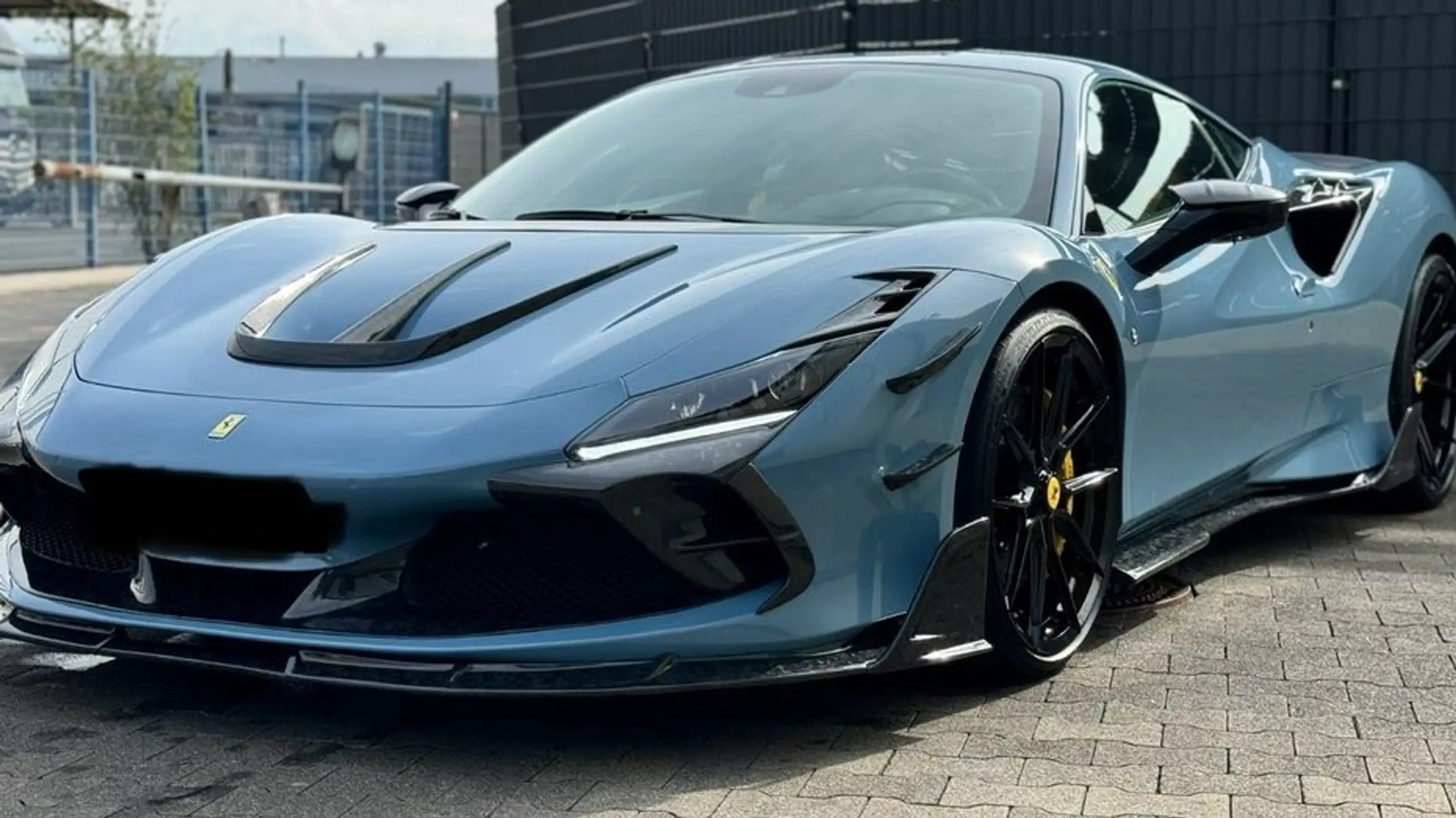 Ferrari - F8 Tributo