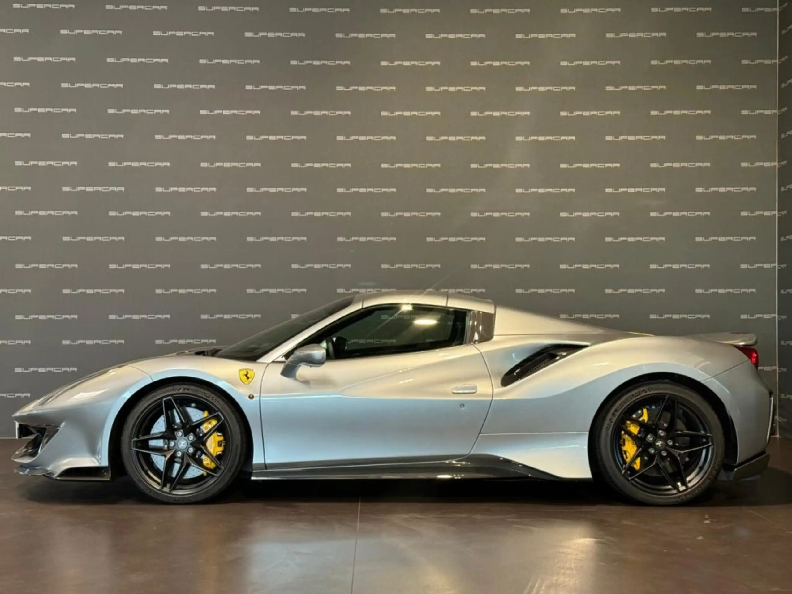 Ferrari - 488