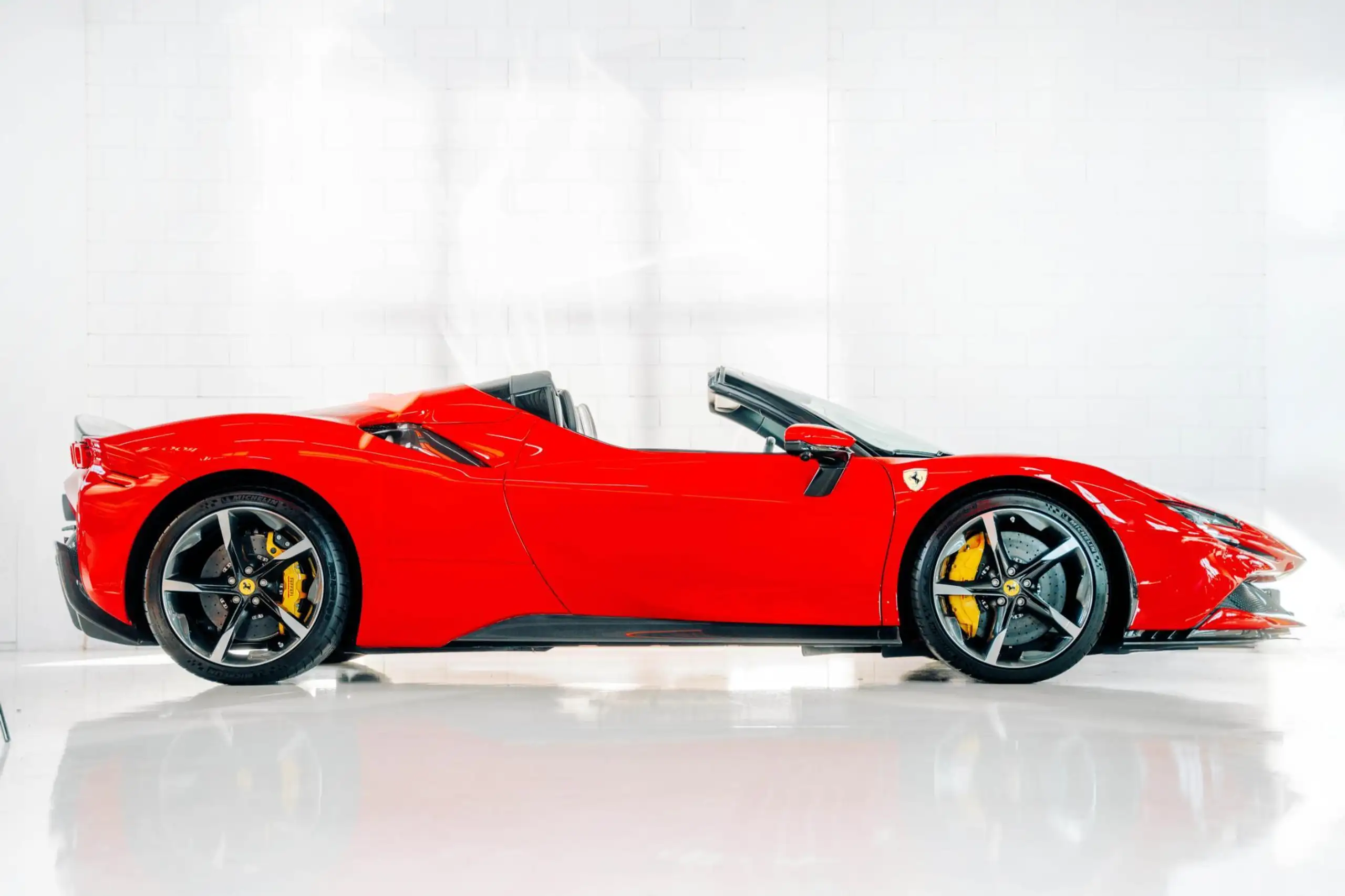 Ferrari - SF90 Spider