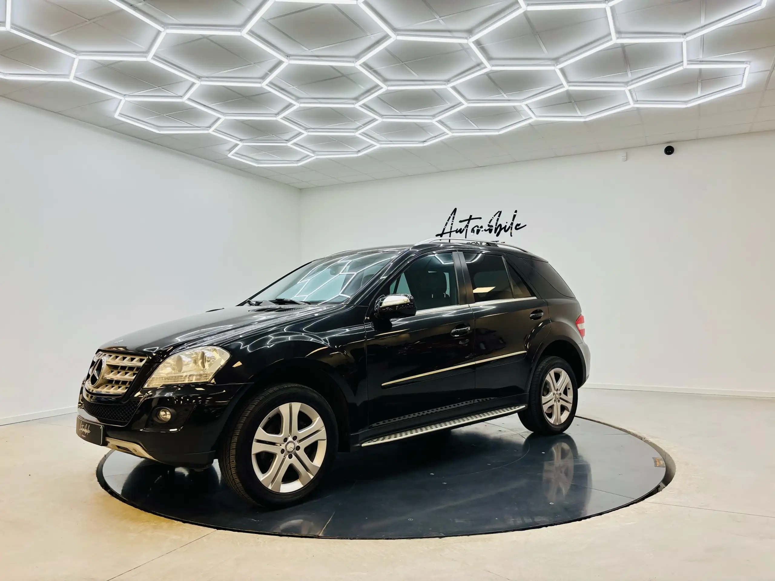 Mercedes-Benz - ML 320