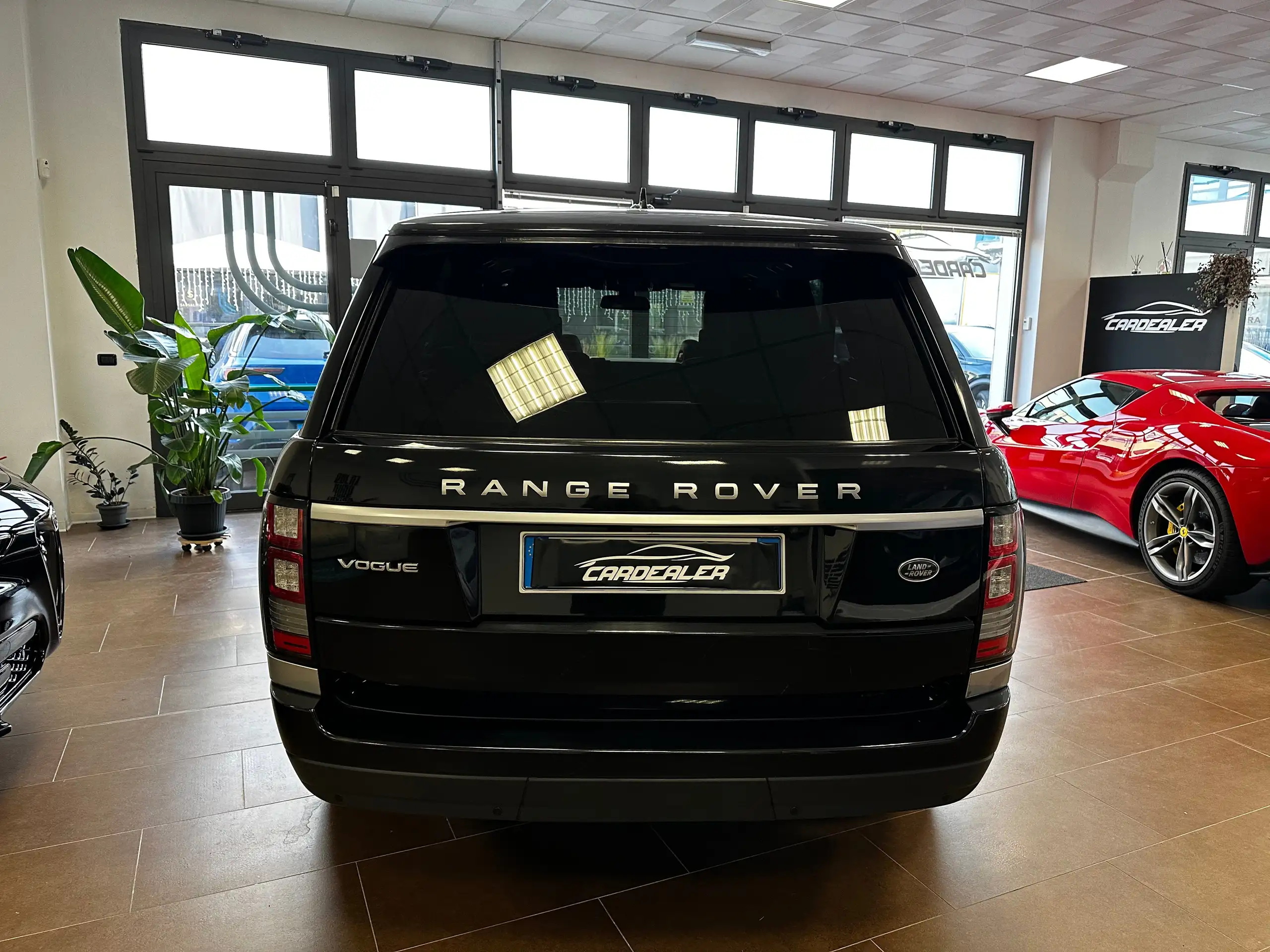 Land Rover - Range Rover