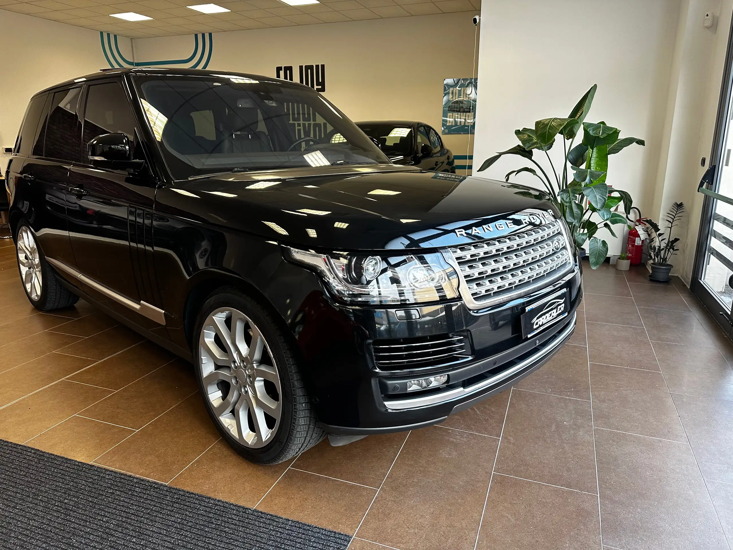 Land Rover - Range Rover