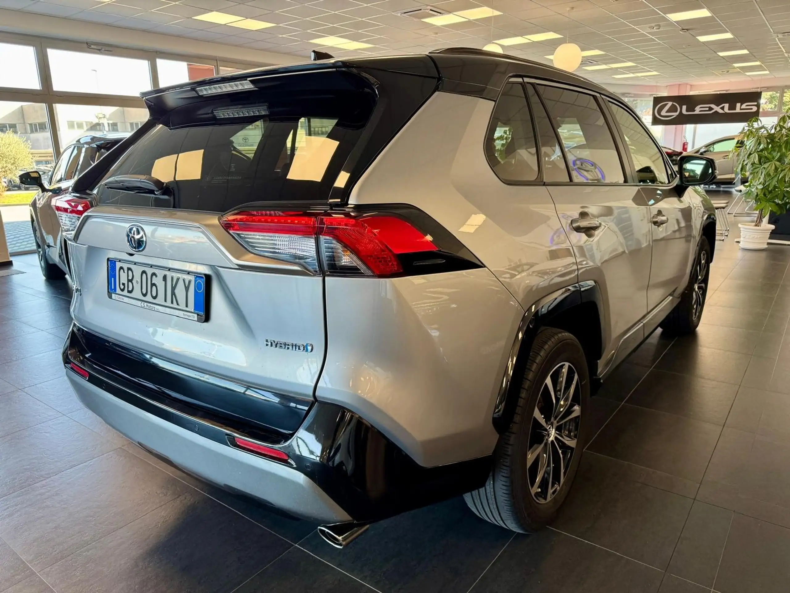 Toyota - RAV 4