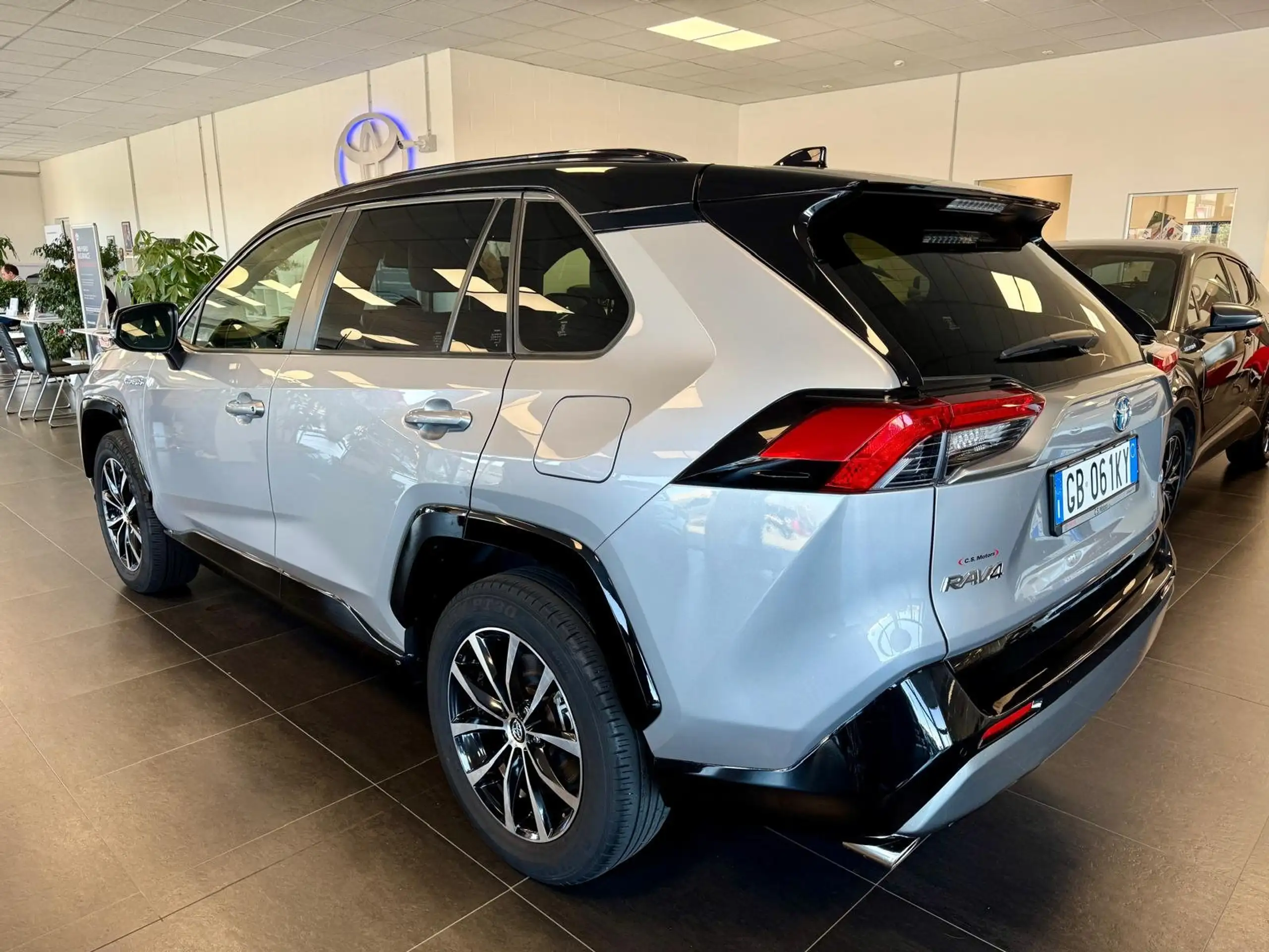 Toyota - RAV 4