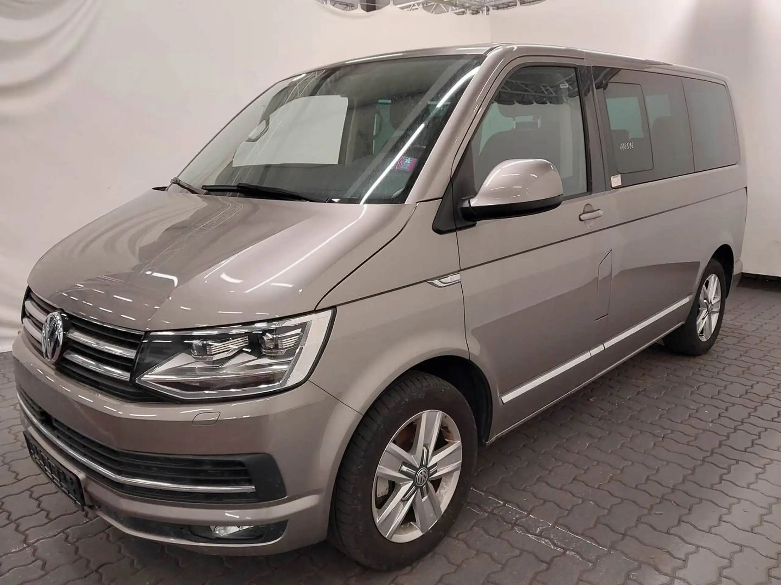 Volkswagen T6 Multivan 2016