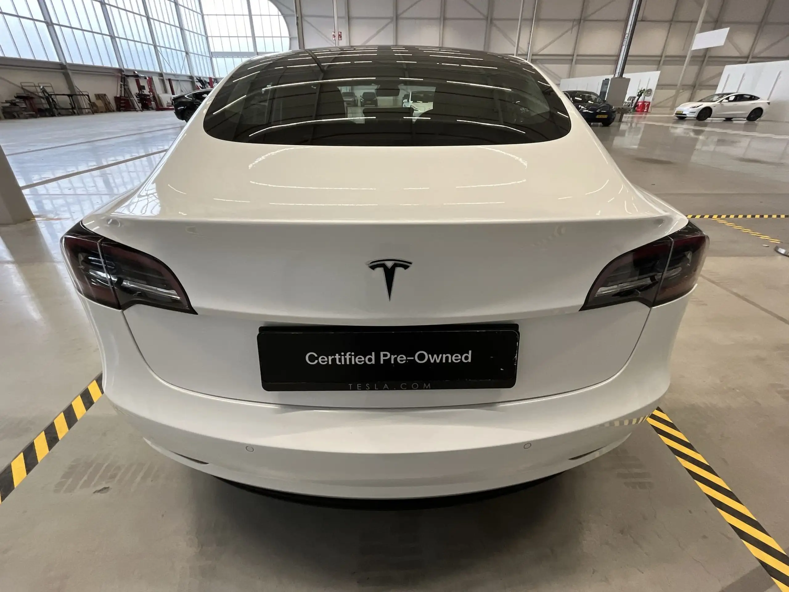 Tesla - Model 3