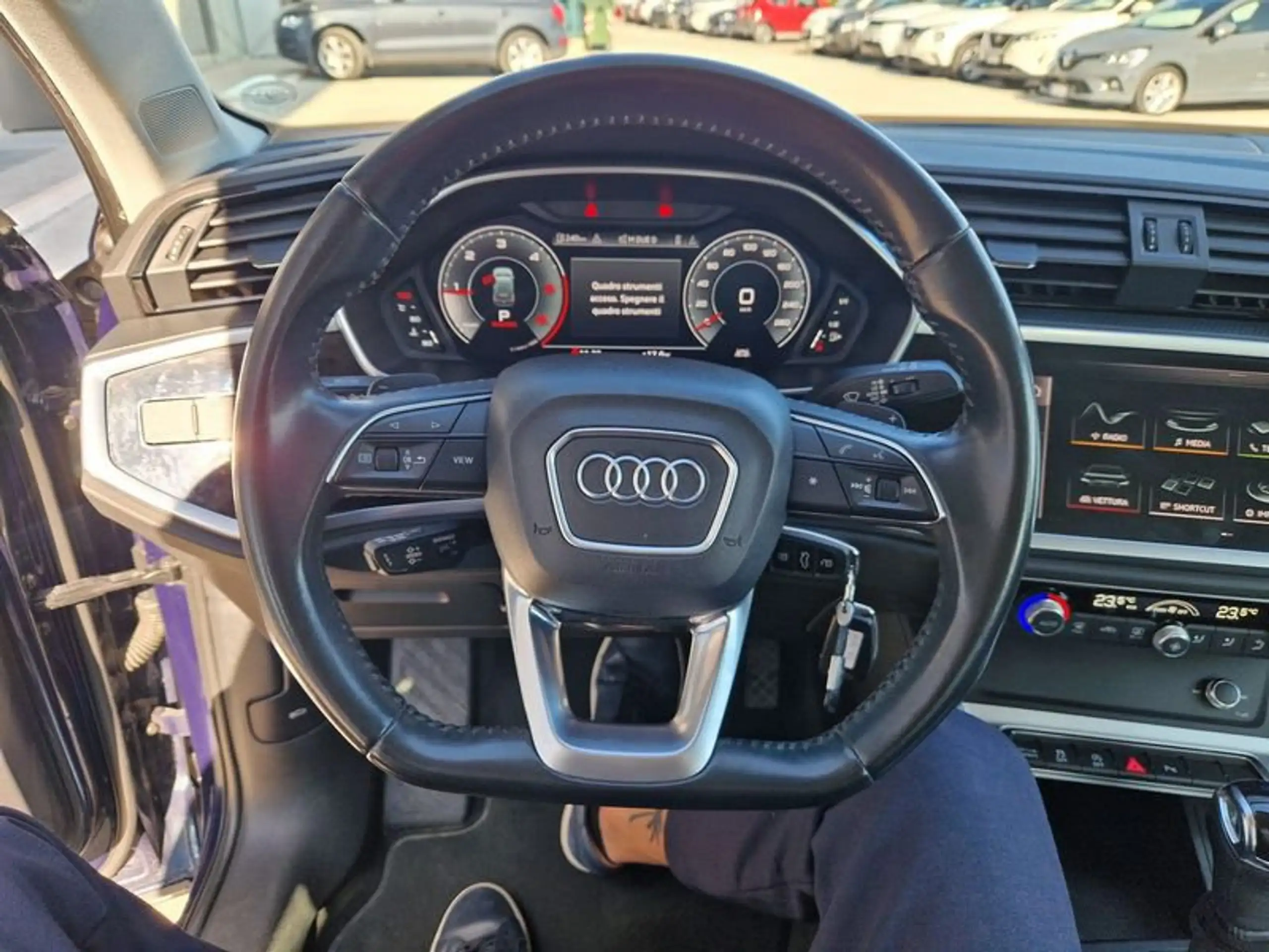 Audi - Q3