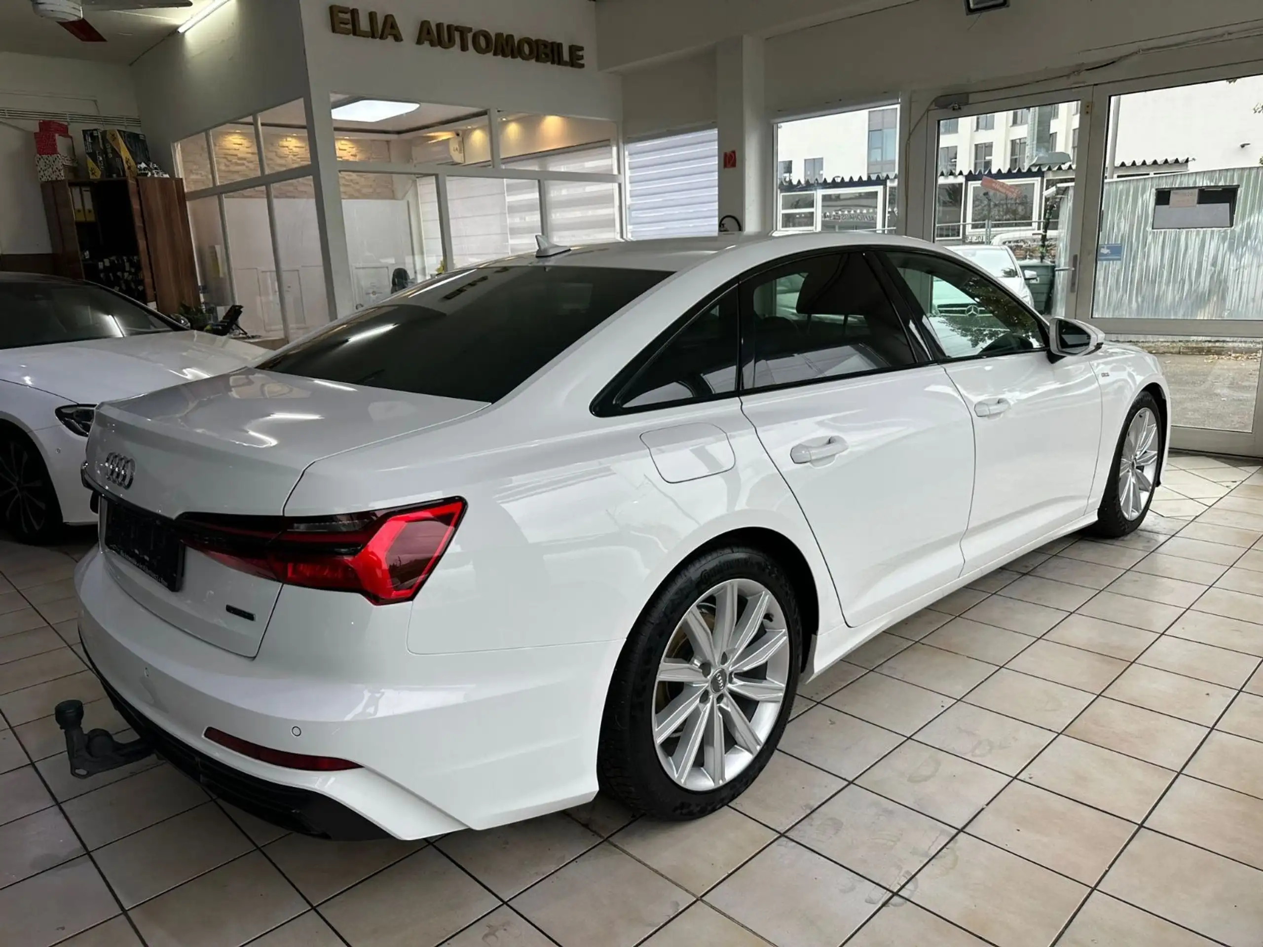 Audi - A6