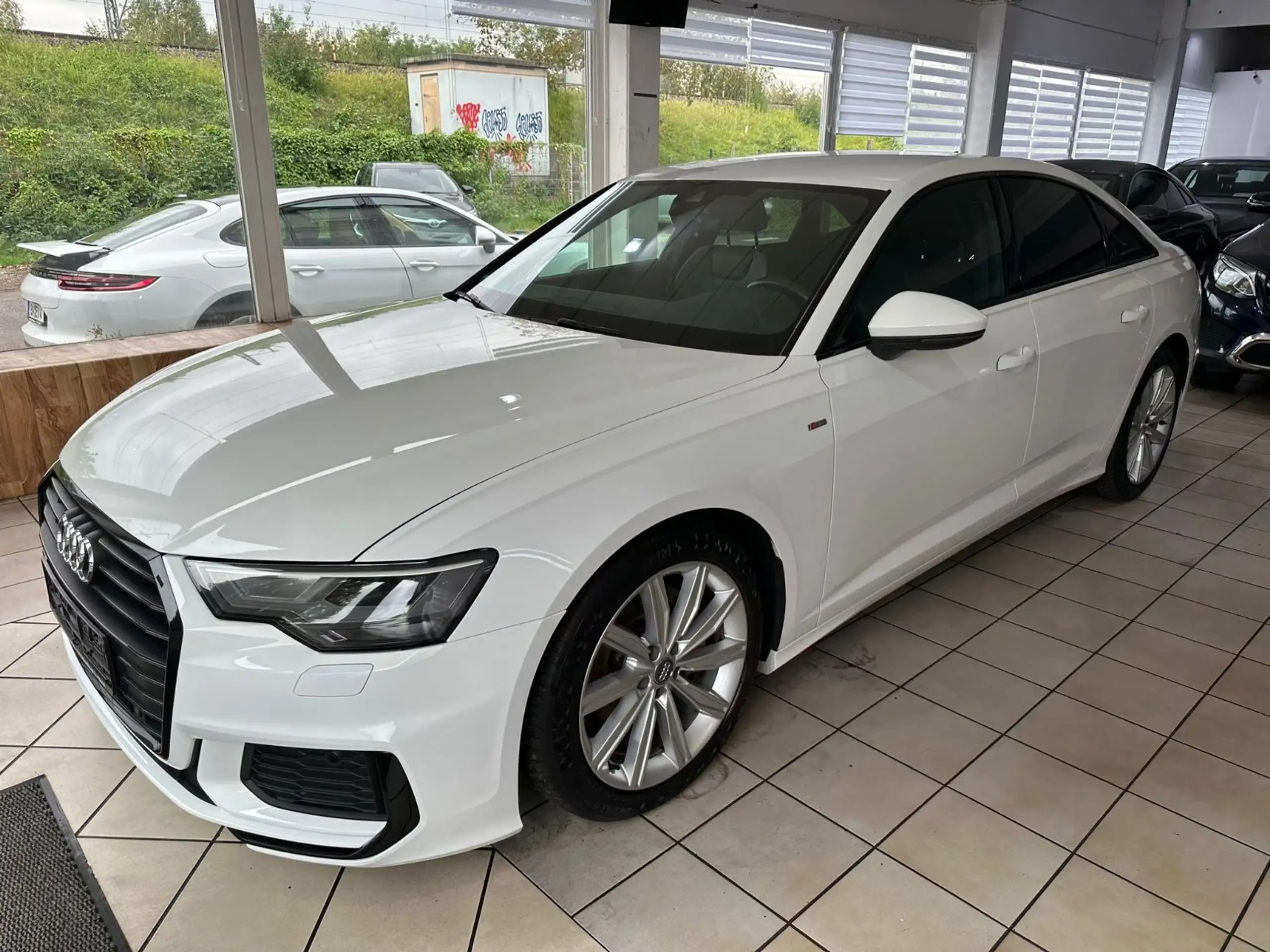 Audi - A6