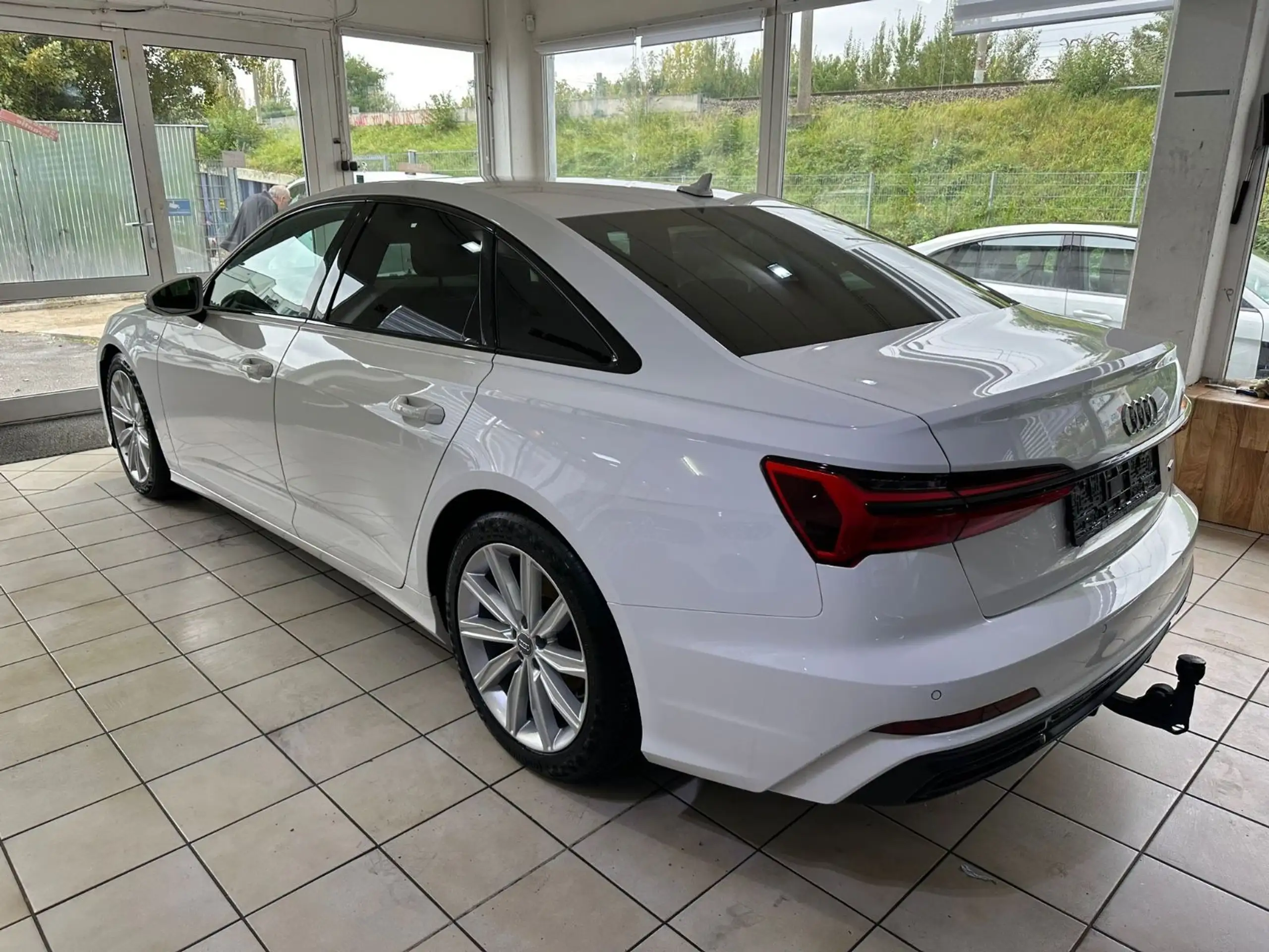 Audi - A6