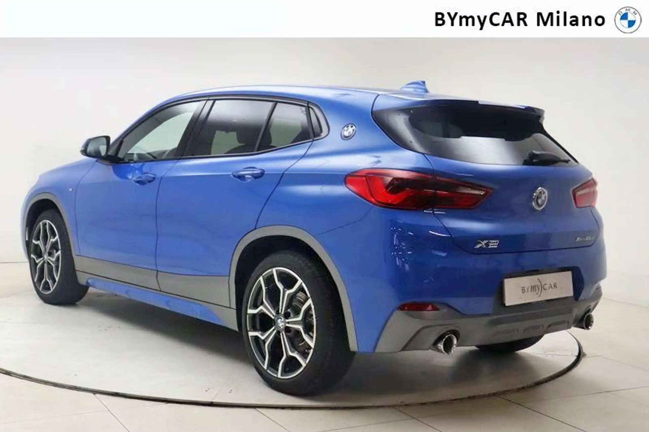 BMW - X2