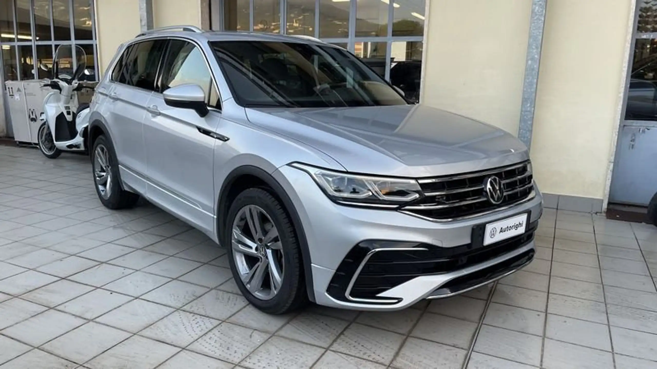 Volkswagen - Tiguan