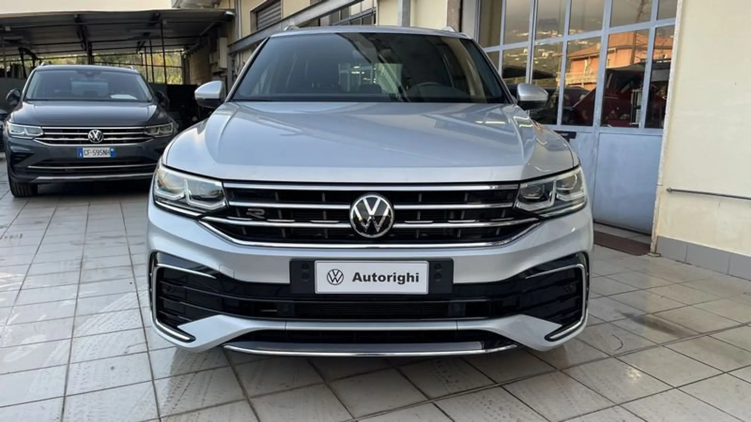 Volkswagen - Tiguan