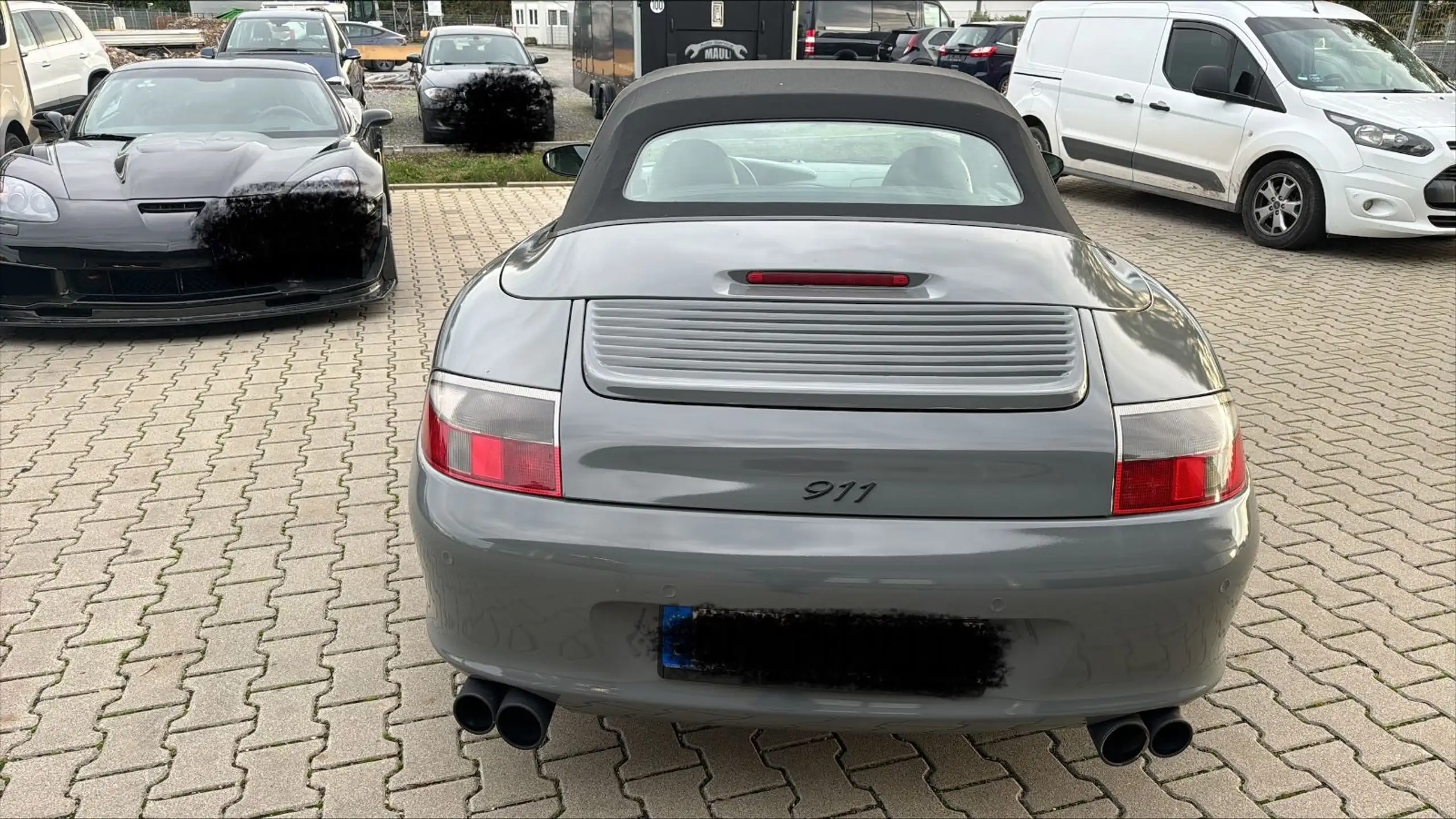 Porsche - 911