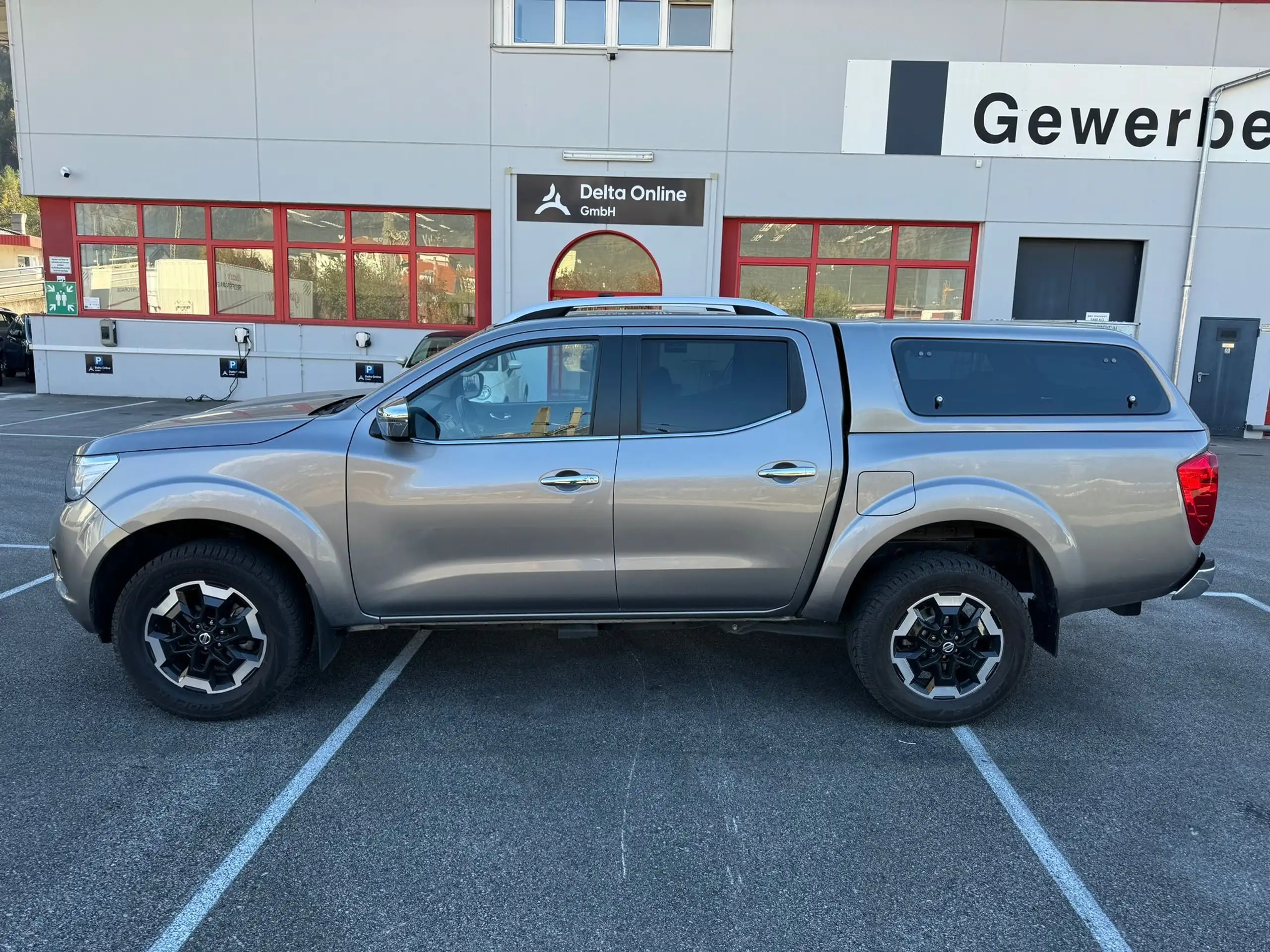 Nissan - Navara