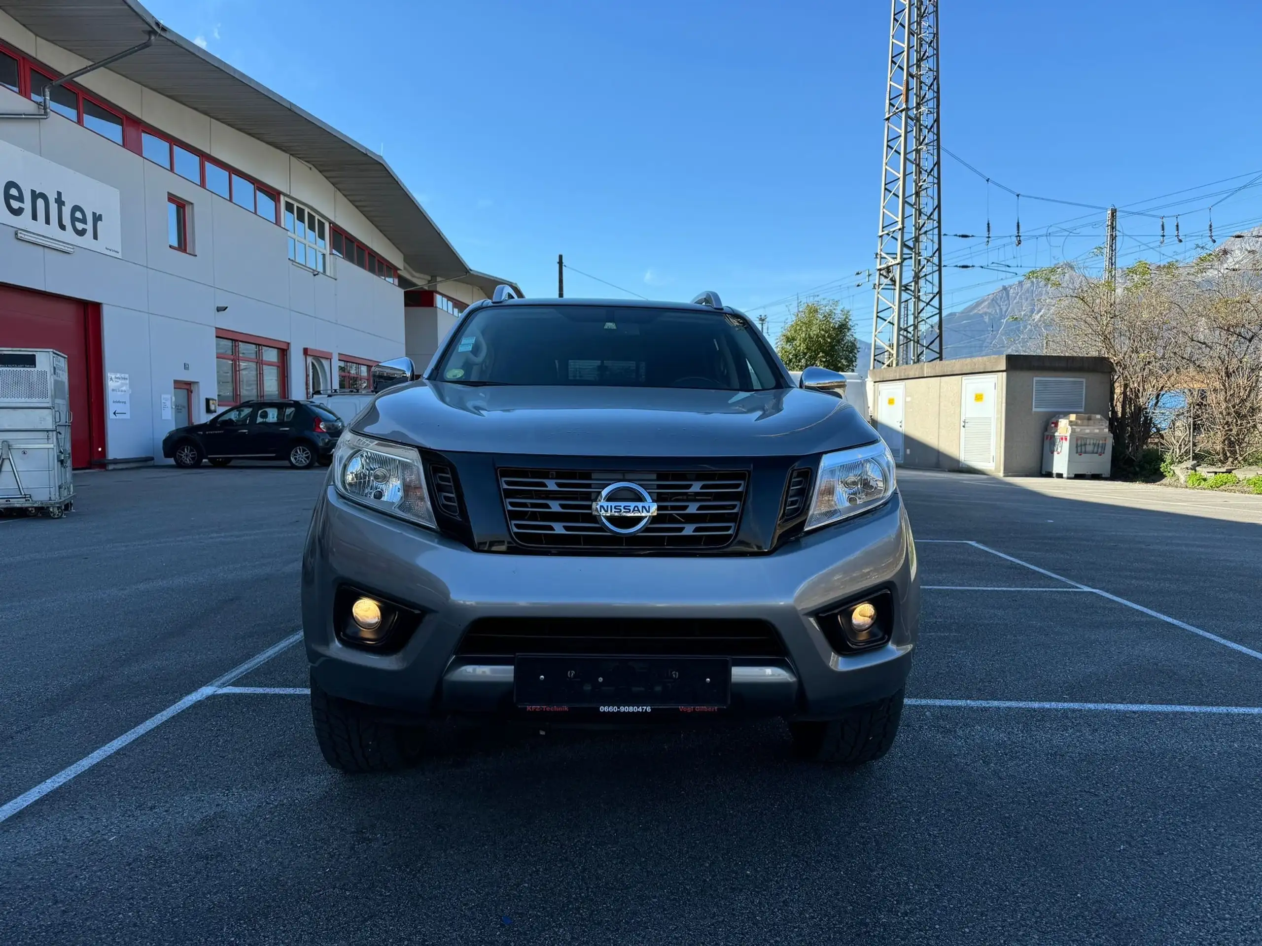 Nissan - Navara