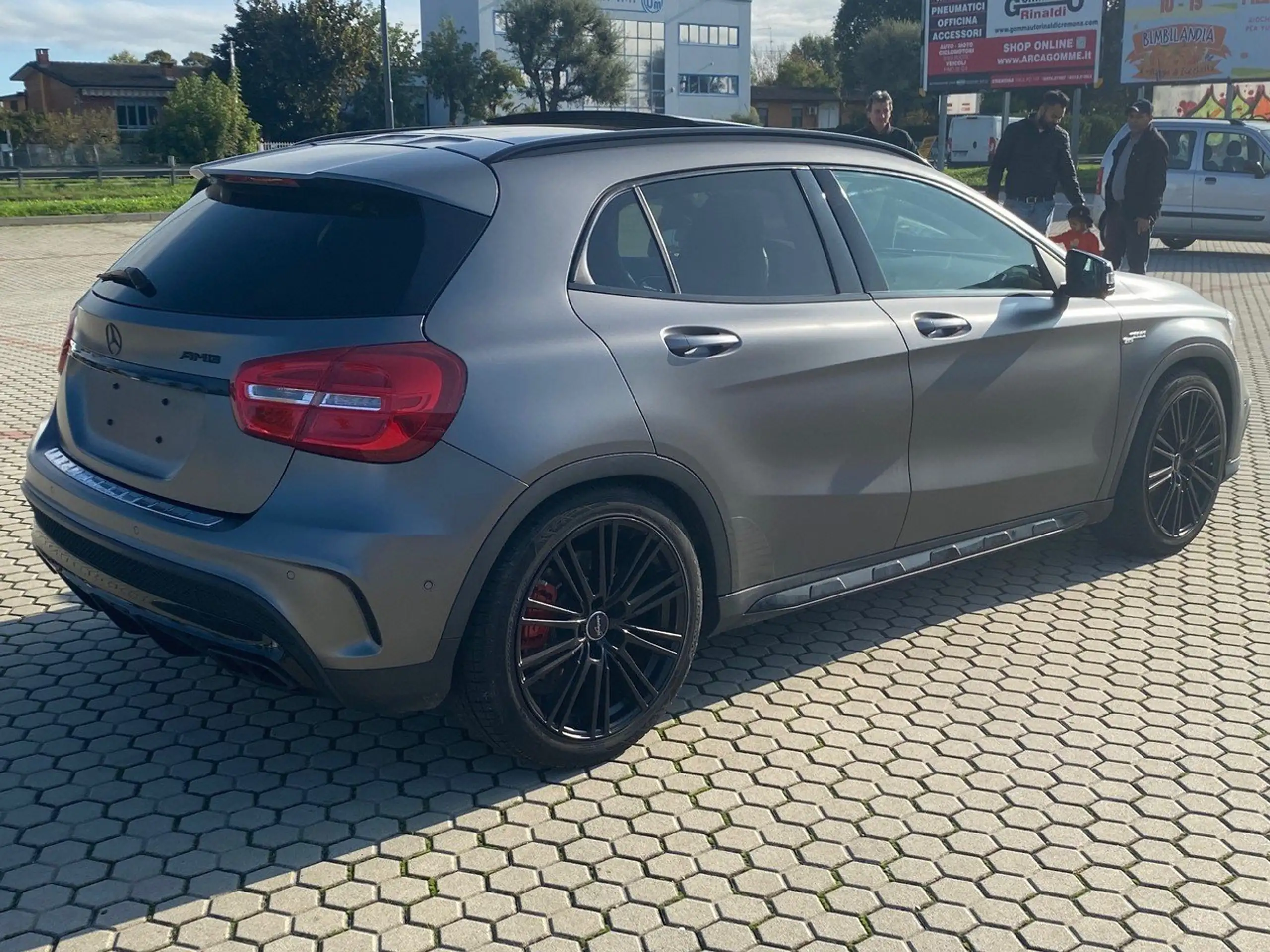 Mercedes-Benz - GLA 45 AMG