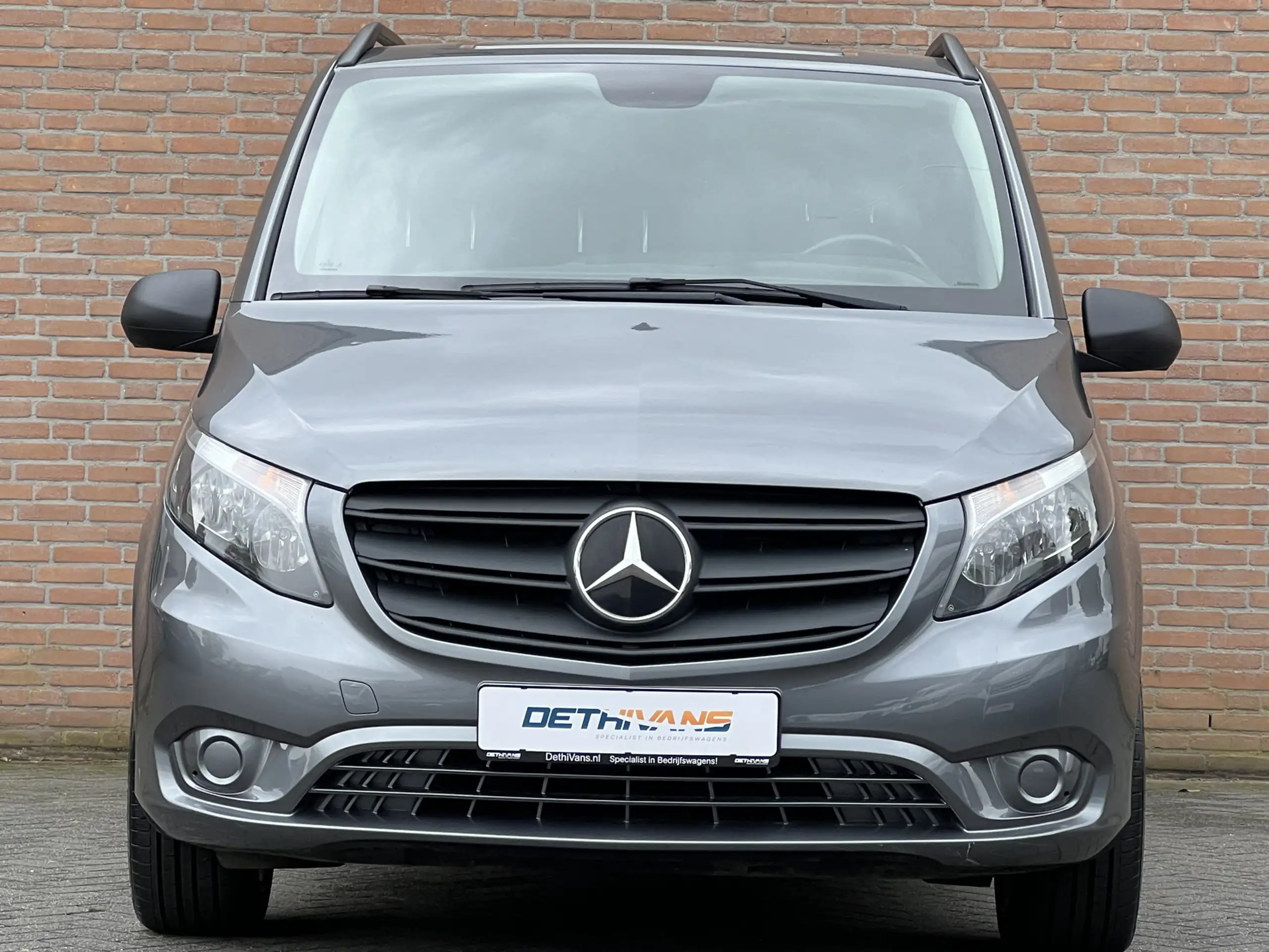 Mercedes-Benz - Vito