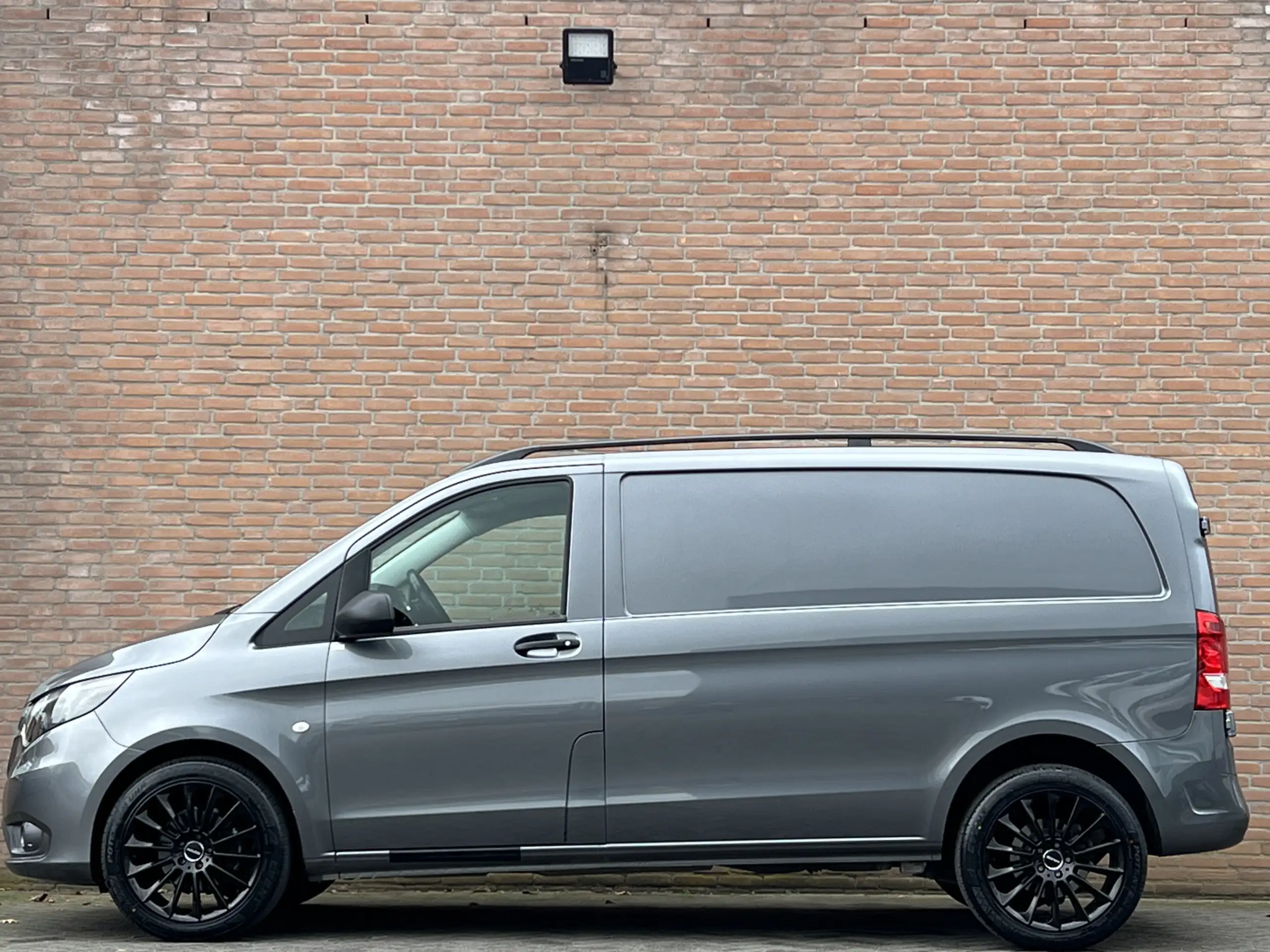 Mercedes-Benz - Vito