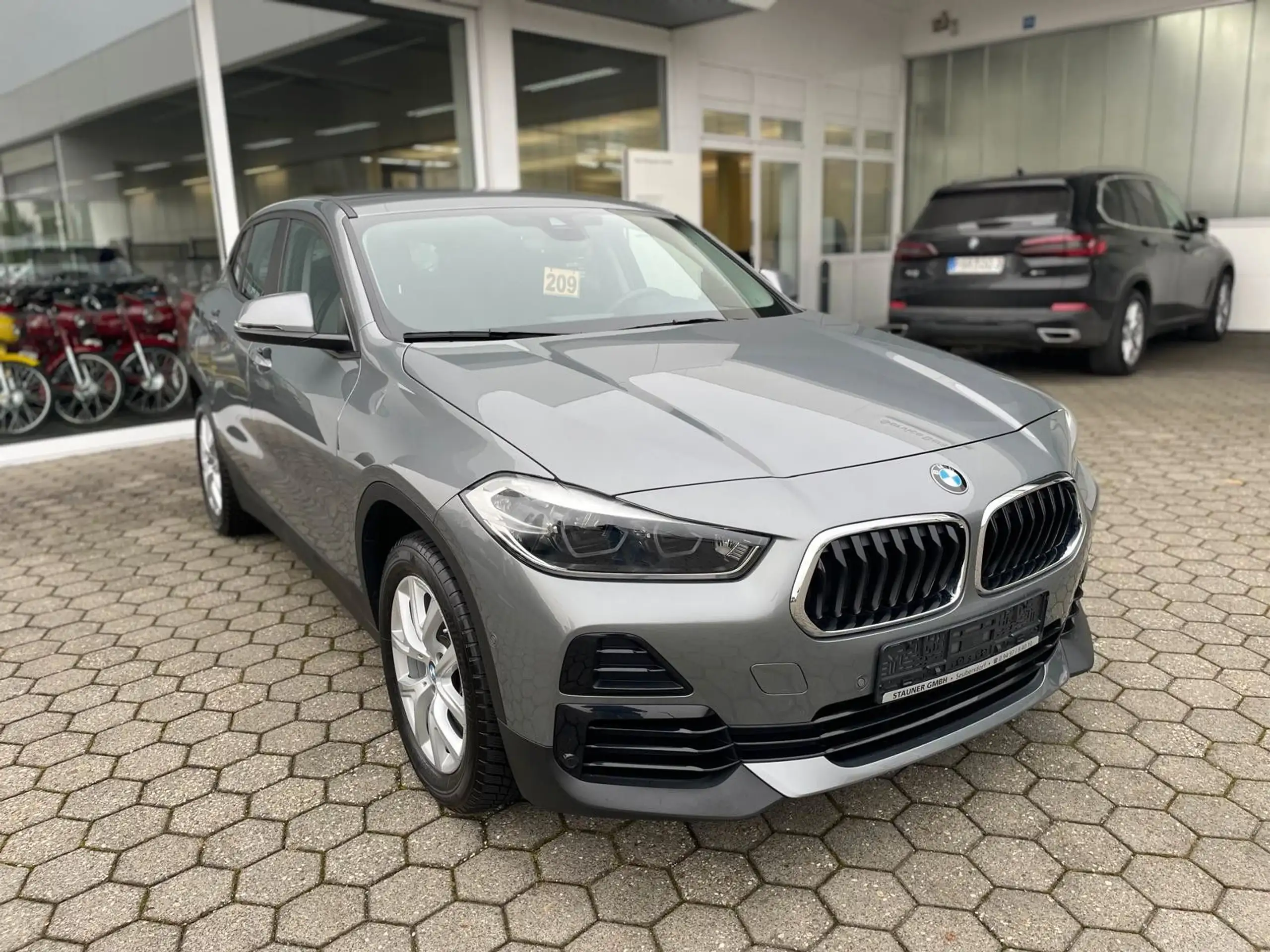 BMW - X2