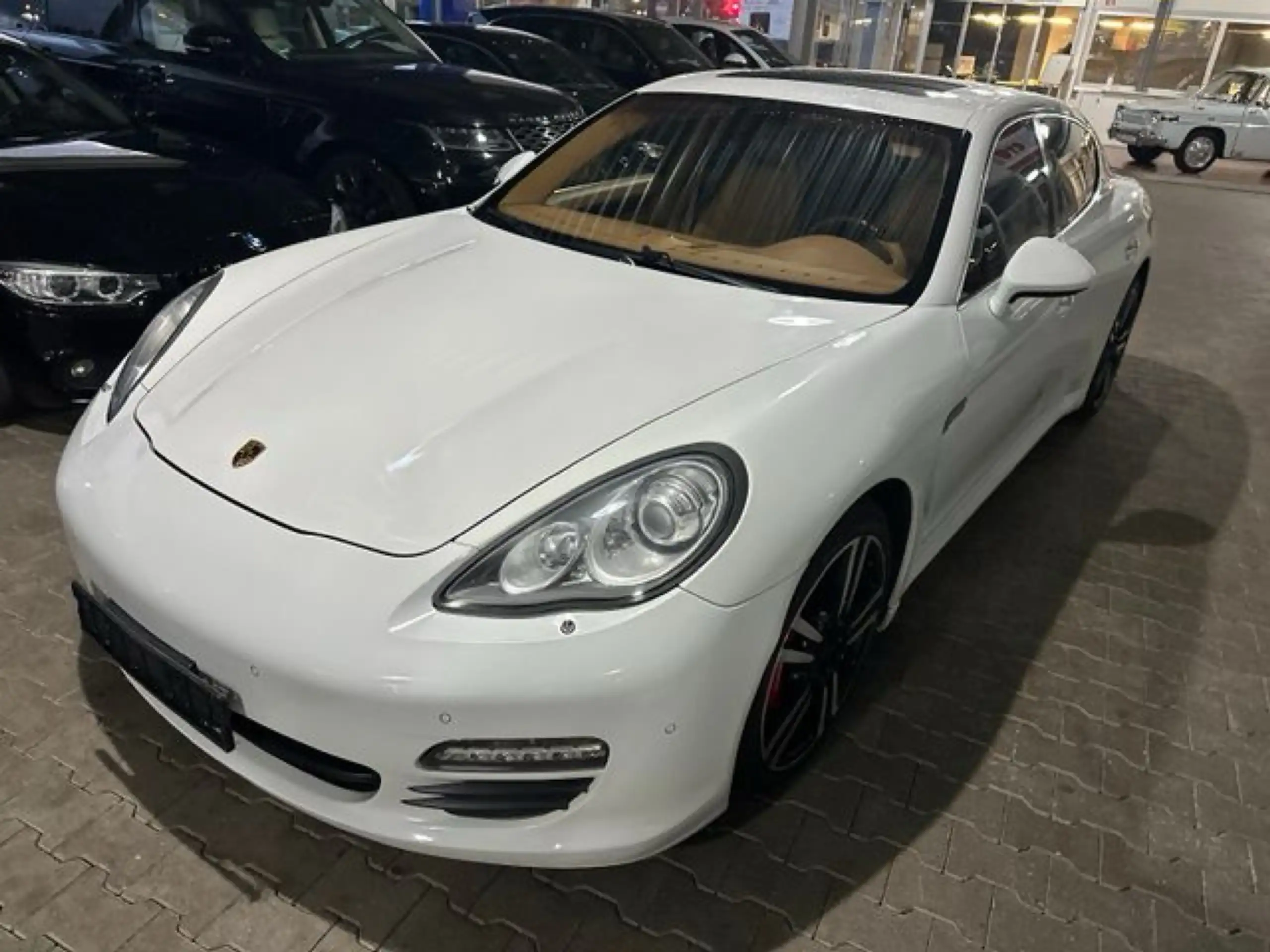 Porsche - Panamera